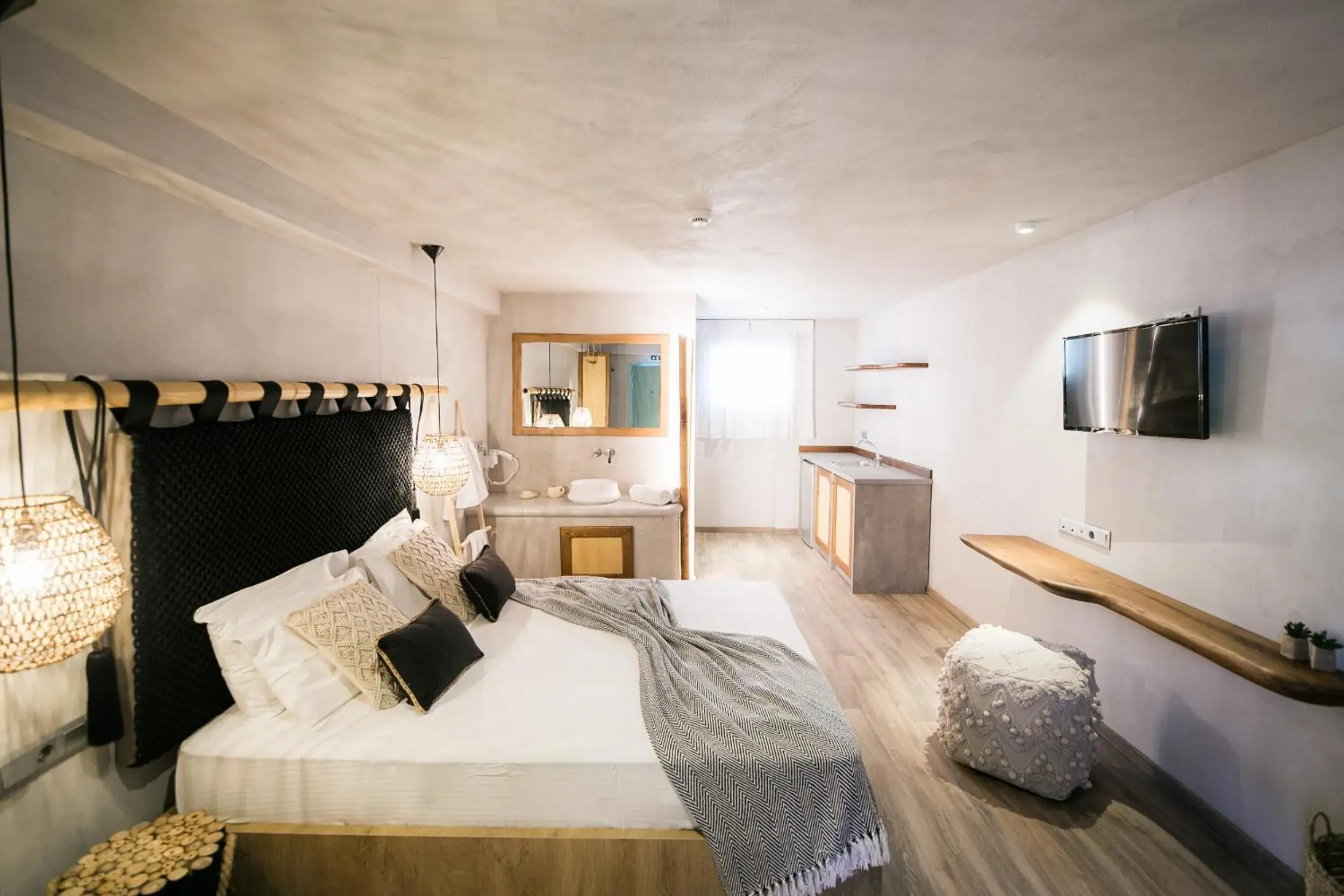 Deluxe Studio Semi-basement in Sunrise Village Hotel Apartments Deluxe Studio Semi-basement in Sunrise Village Hotel Apartments