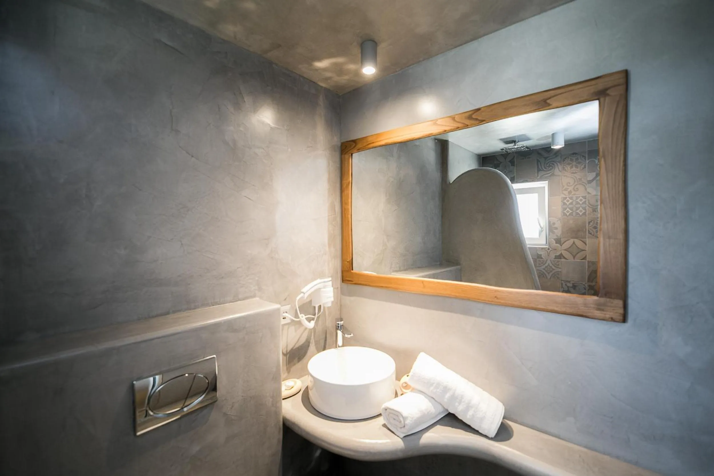 Bathroom in Sunrise Village Hotel Apartments