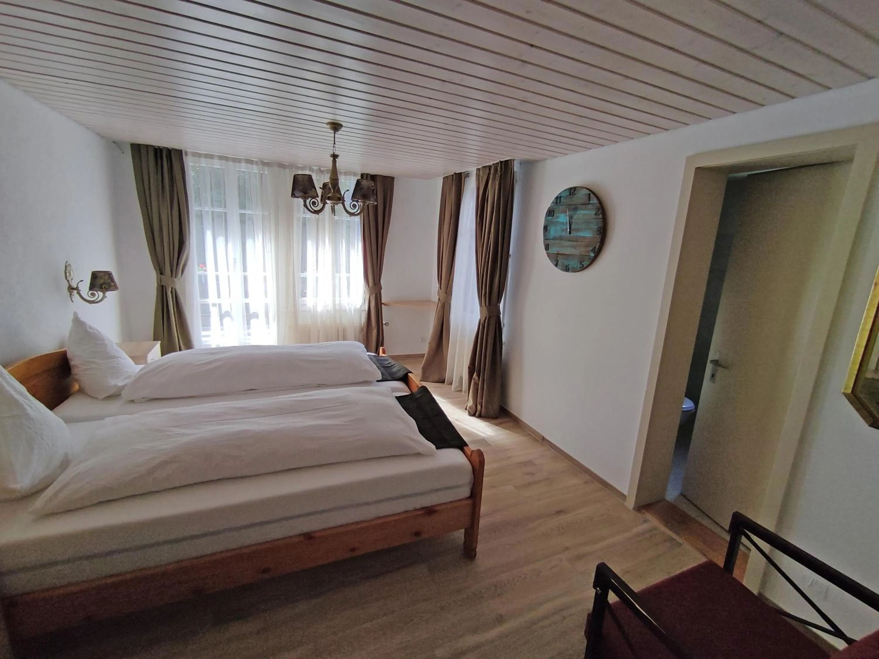 Photo of the whole room, Bed in Hotel Restaurant Jungfrau