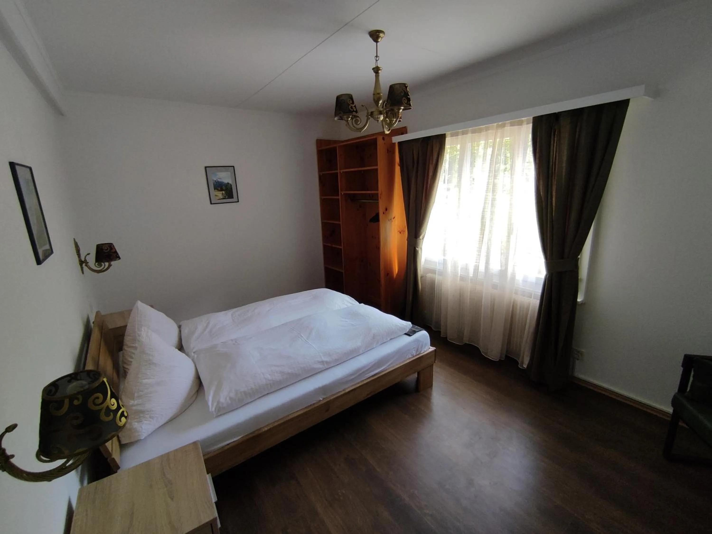 Photo of the whole room, Bed in Hotel Restaurant Jungfrau