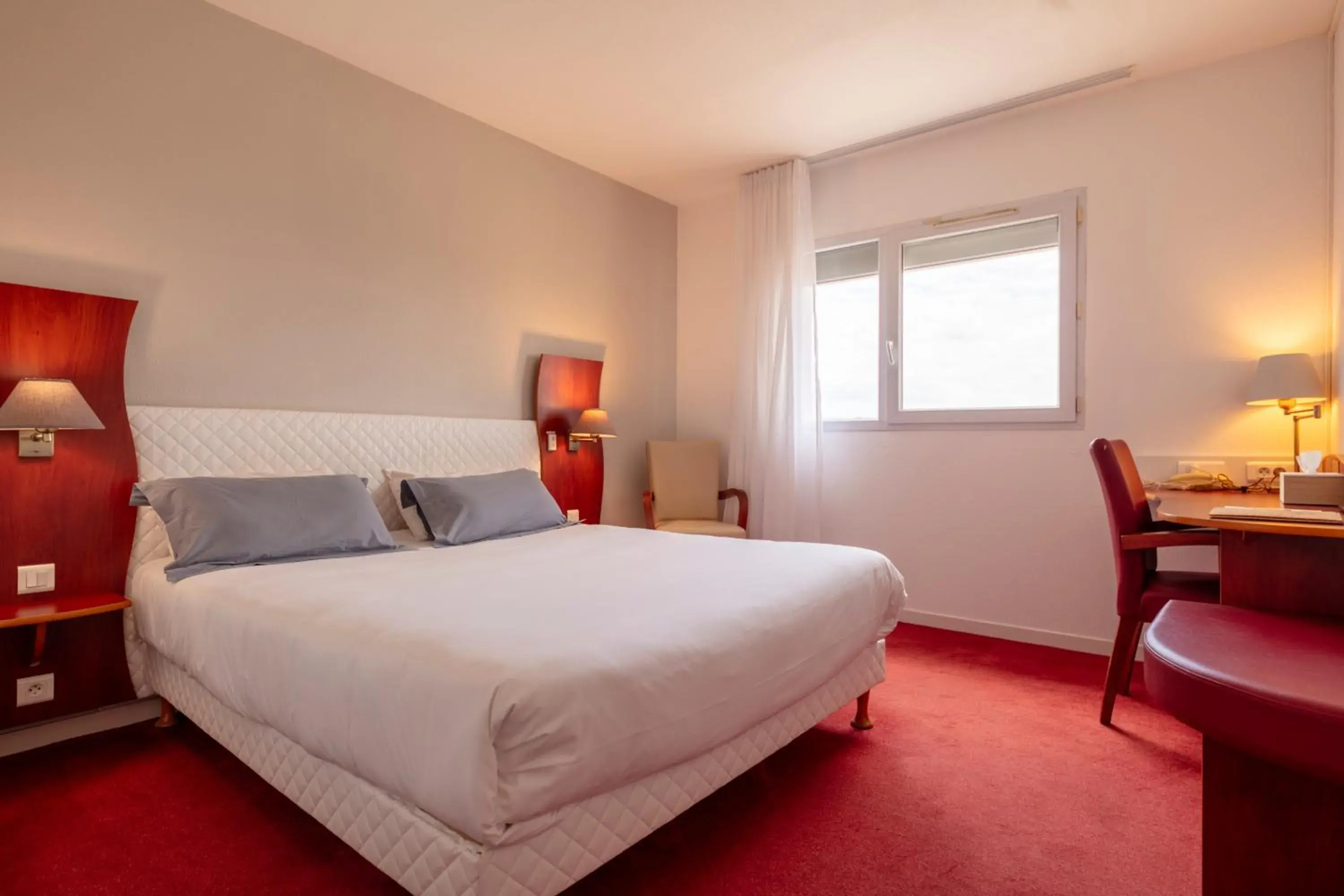 Superior Double Room in Artémis Hôtel & Spa Bistro Coquet Superior Double Room in Artémis Hôtel & Spa Bistro Coquet