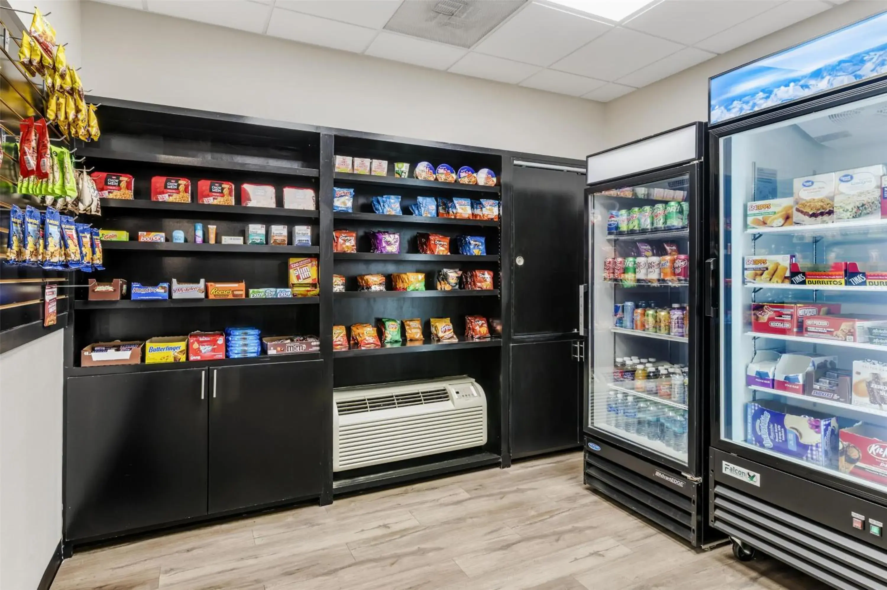 Property building in Best Western Plus JFK Inn & Suites Property building in Best Western Plus JFK Inn & Suites