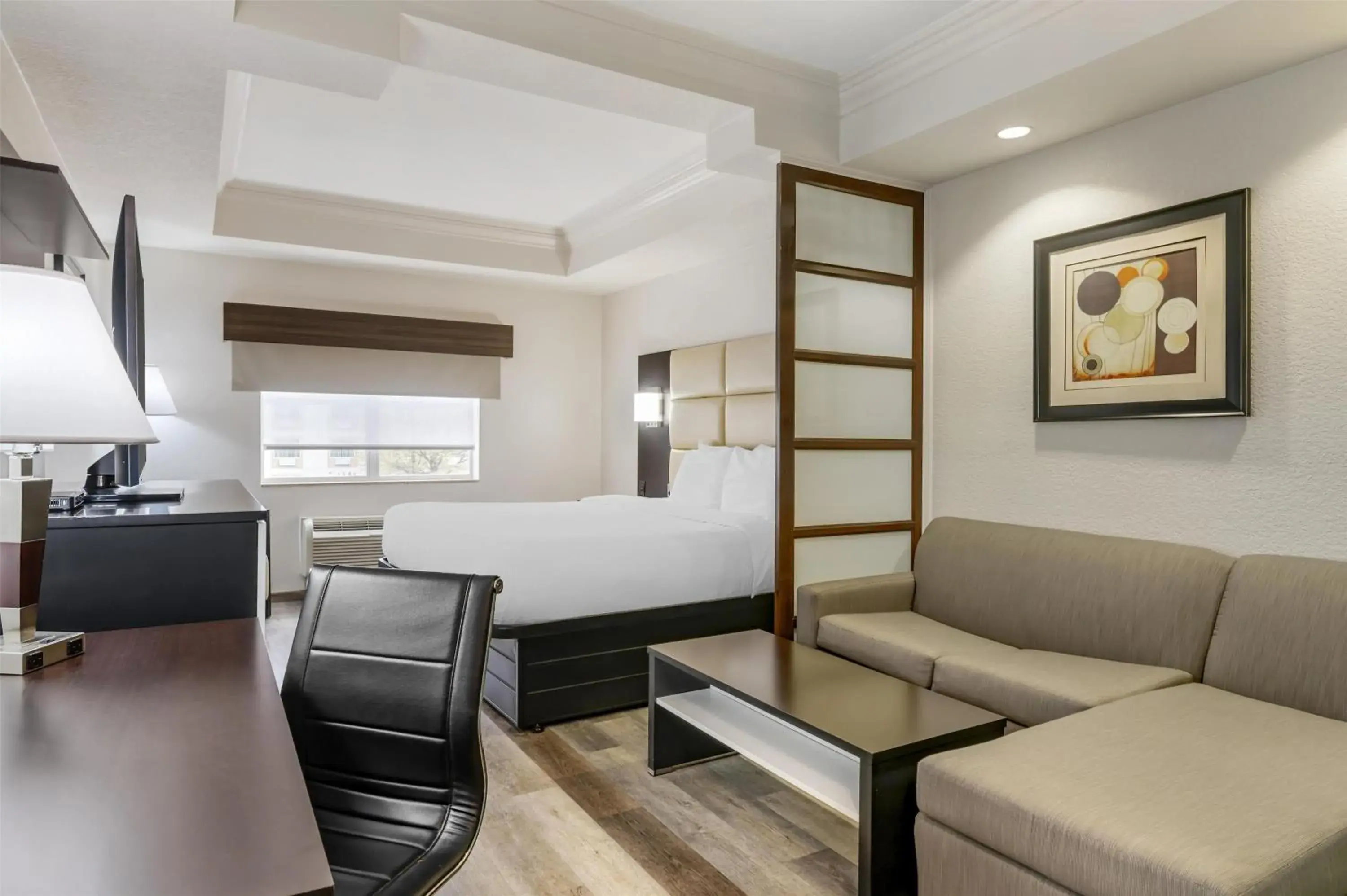 Bedroom, Bed in Best Western Plus JFK Inn & Suites Bedroom, Bed in Best Western Plus JFK Inn & Suites