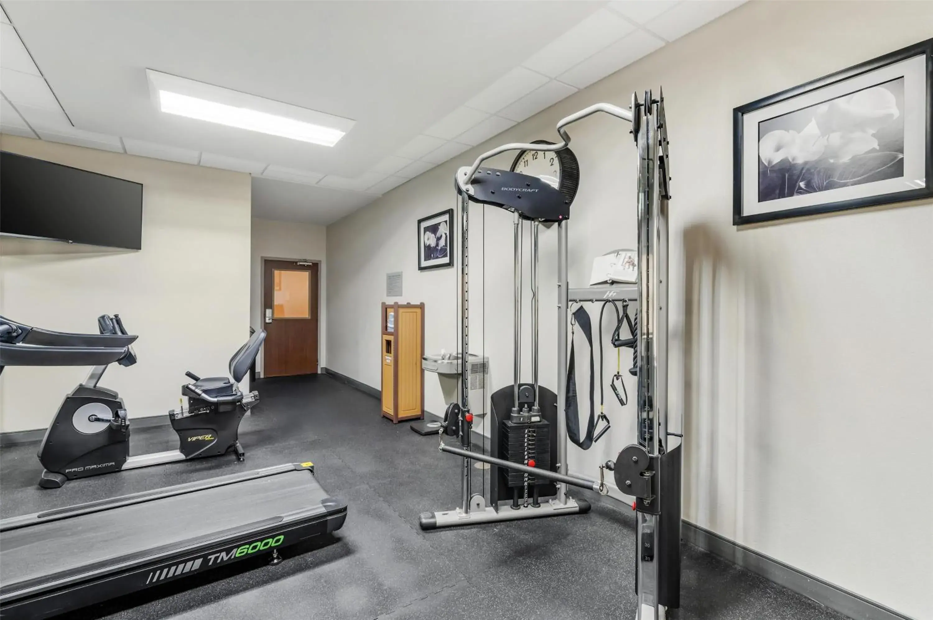 Fitness centre/facilities in Best Western Plus JFK Inn & Suites Fitness centre/facilities in Best Western Plus JFK Inn & Suites