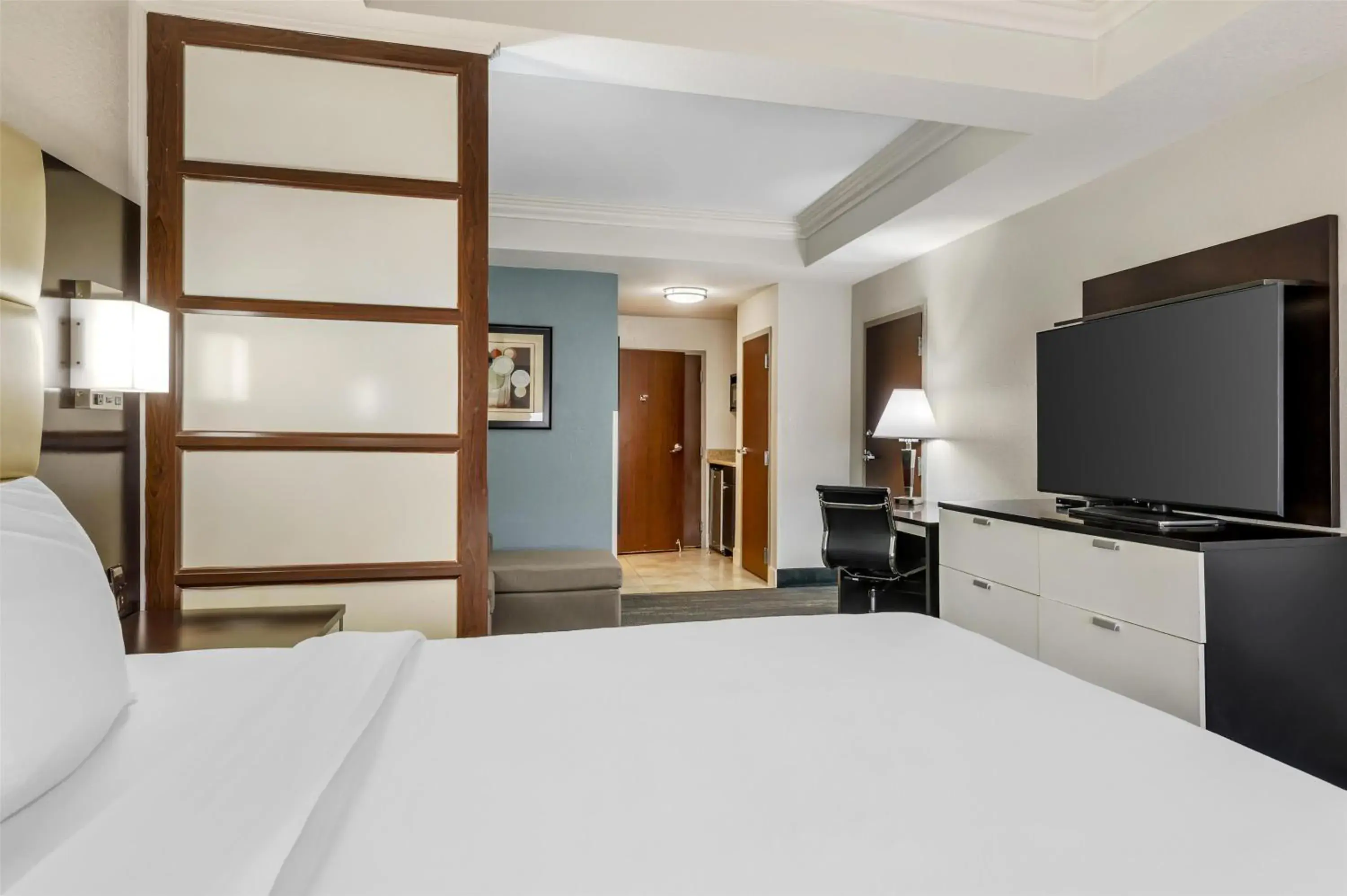 Bedroom, Bed in Best Western Plus JFK Inn & Suites Bedroom, Bed in Best Western Plus JFK Inn & Suites