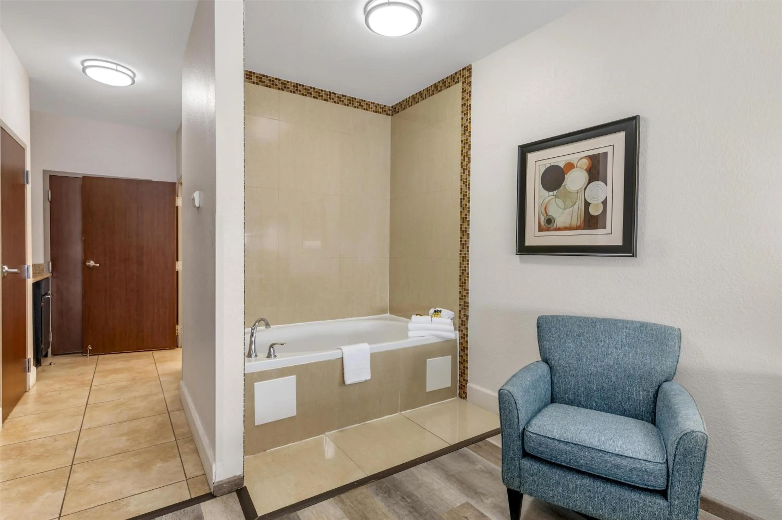 Bedroom in Best Western Plus JFK Inn & Suites