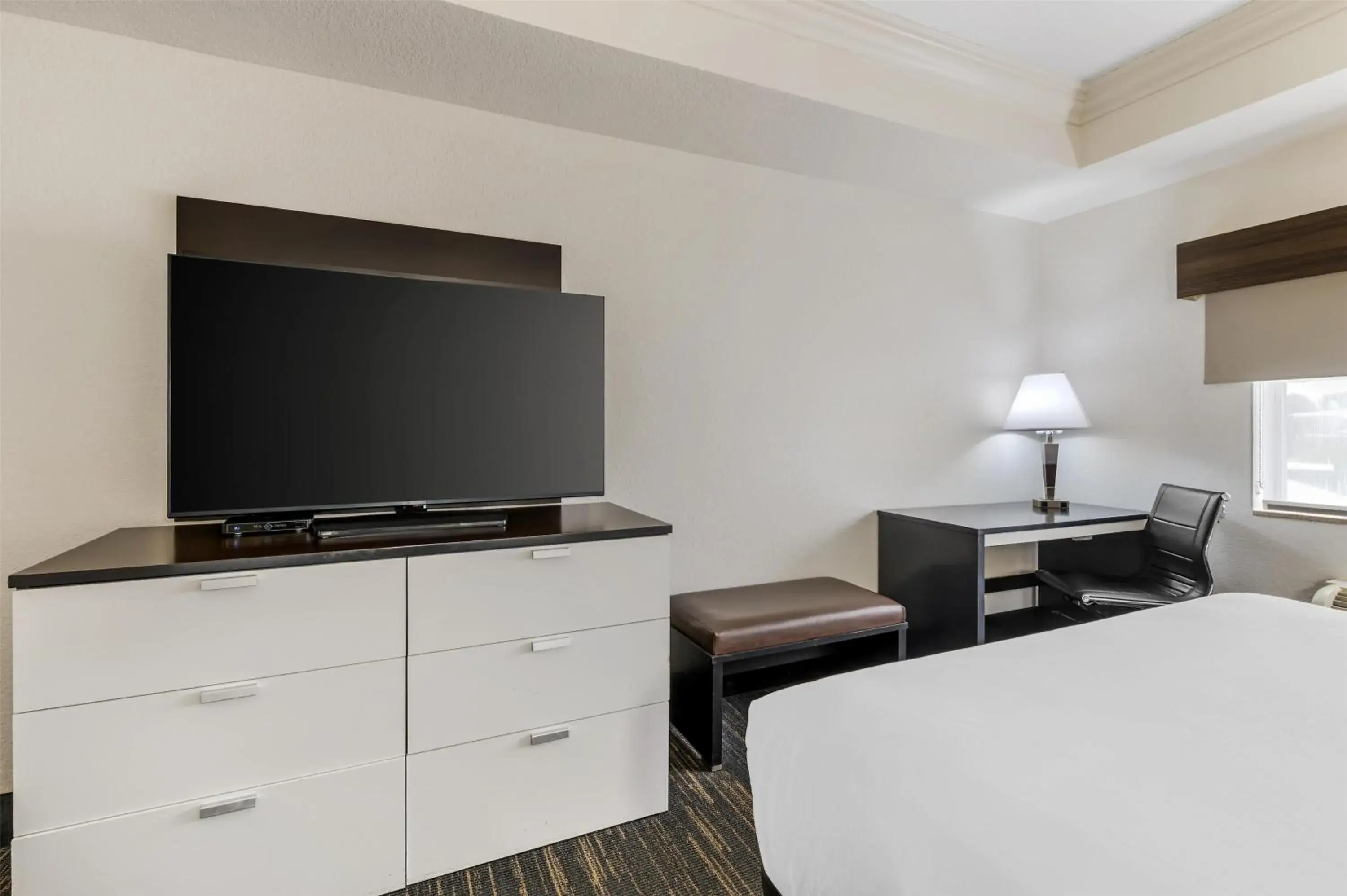 Bedroom, Bed in Best Western Plus JFK Inn & Suites Bedroom, Bed in Best Western Plus JFK Inn & Suites