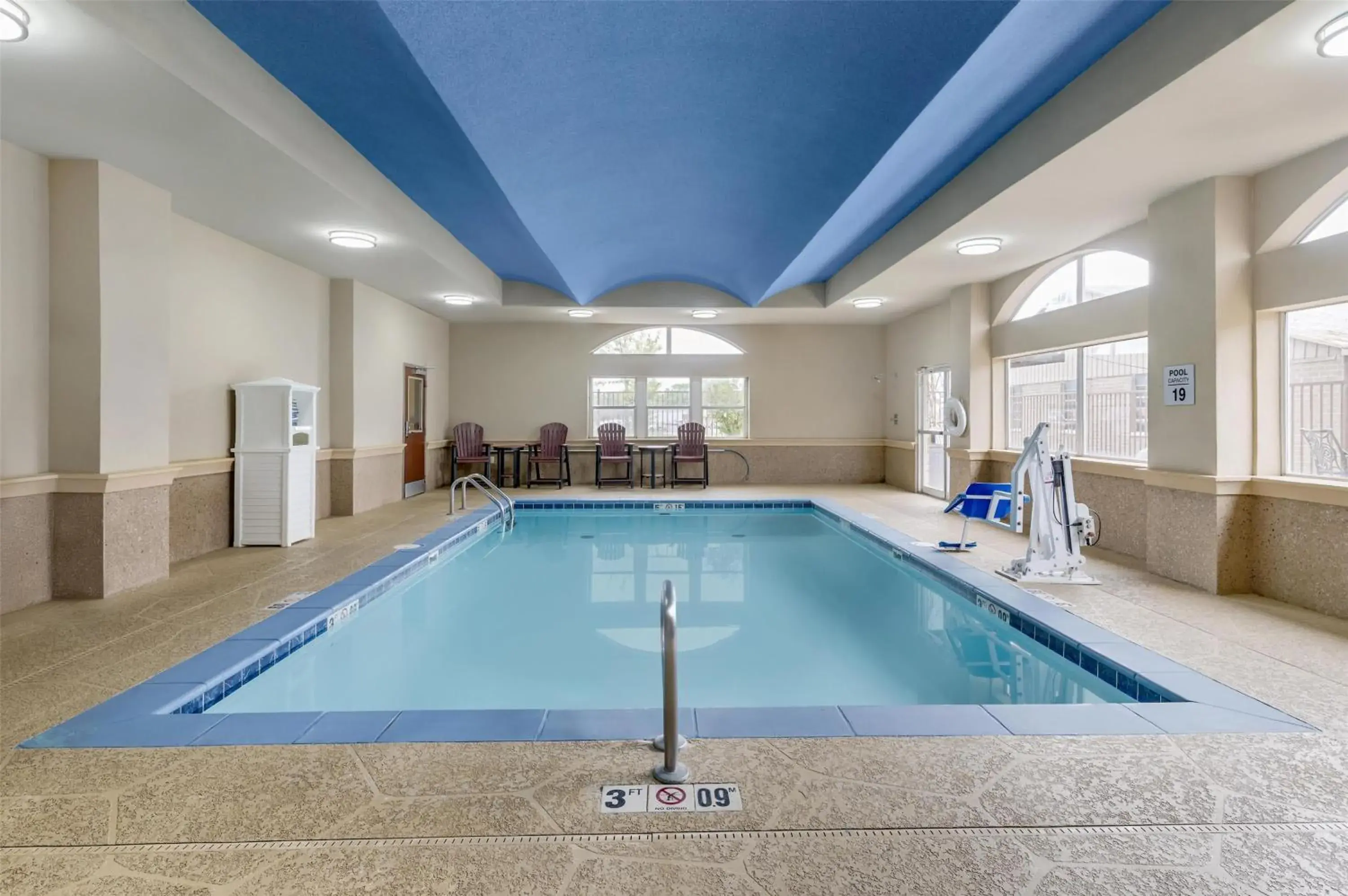 Pool view in Best Western Plus JFK Inn & Suites Pool view in Best Western Plus JFK Inn & Suites