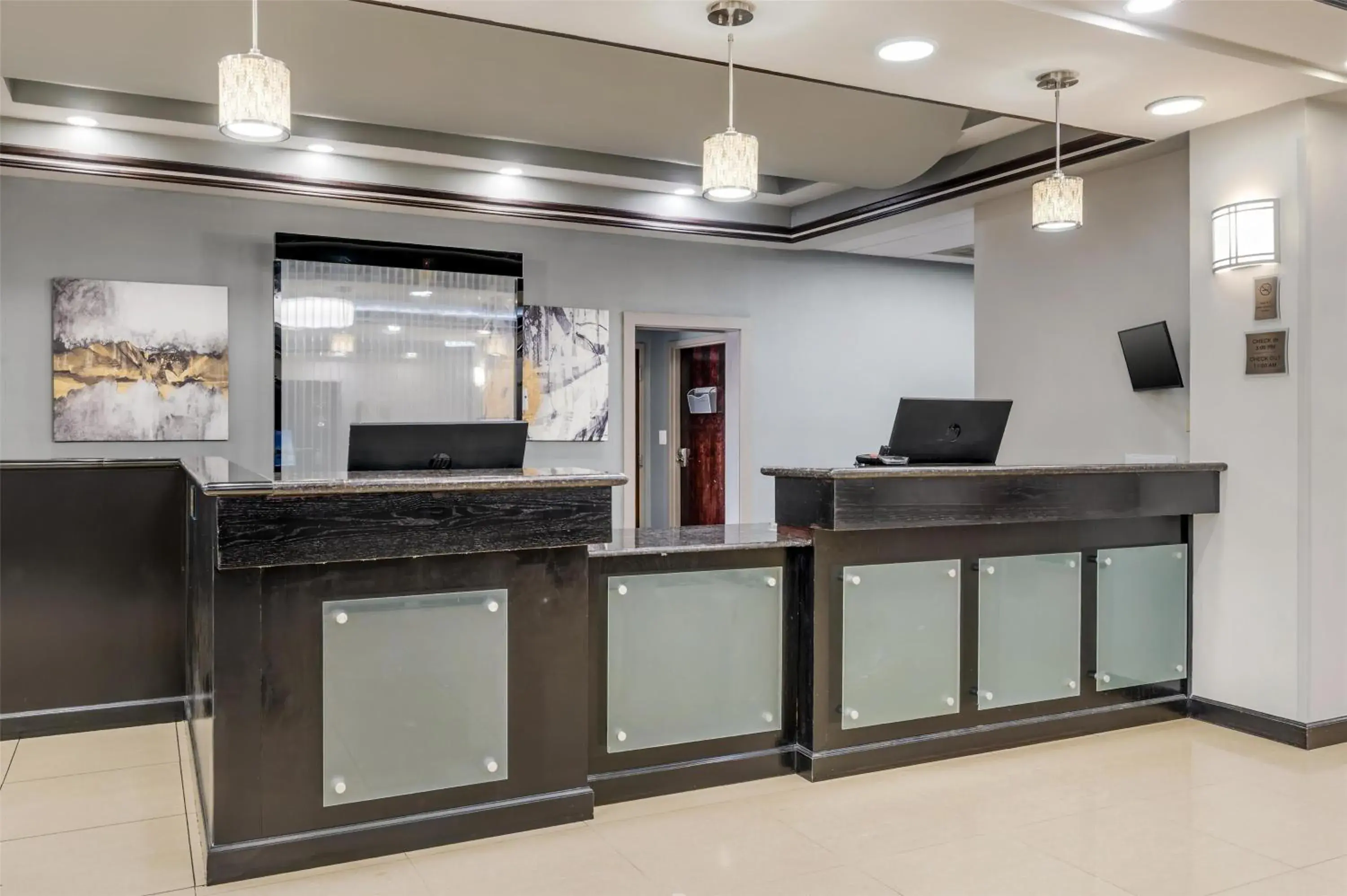 Lobby or reception in Best Western Plus JFK Inn & Suites Lobby or reception in Best Western Plus JFK Inn & Suites