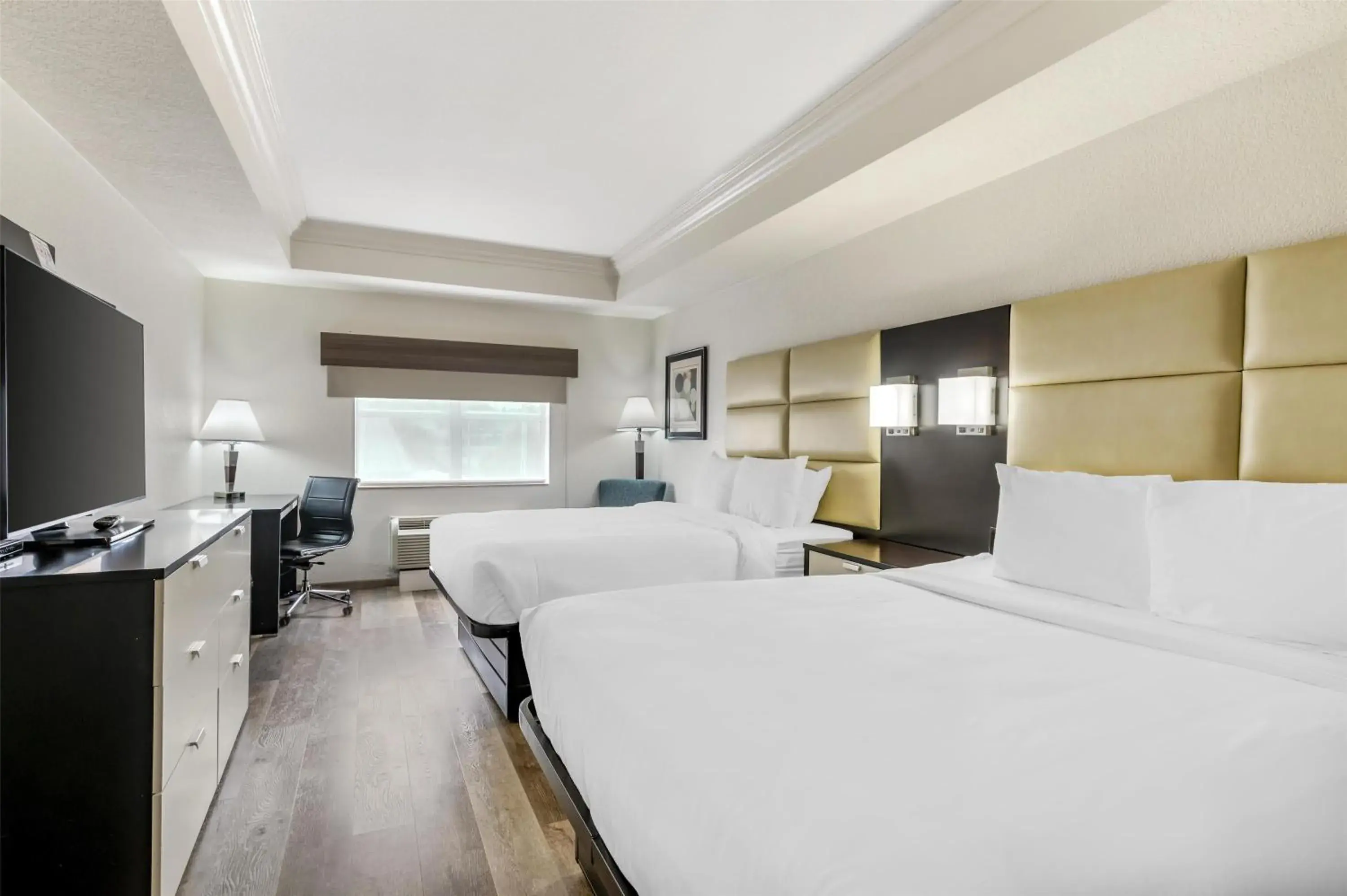 Bedroom, Bed in Best Western Plus JFK Inn & Suites Bedroom, Bed in Best Western Plus JFK Inn & Suites