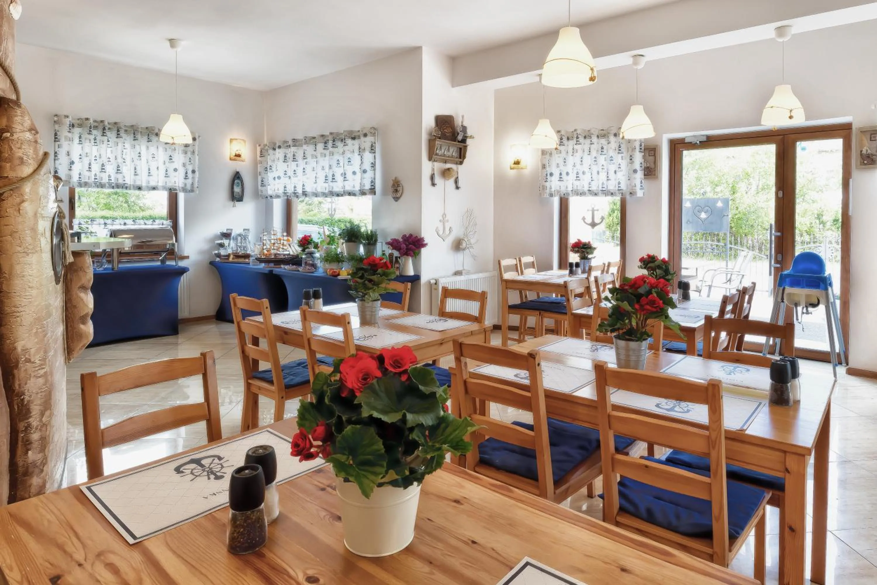 Restaurant/places to eat in Willa Kapitańska i Willa Marynarska