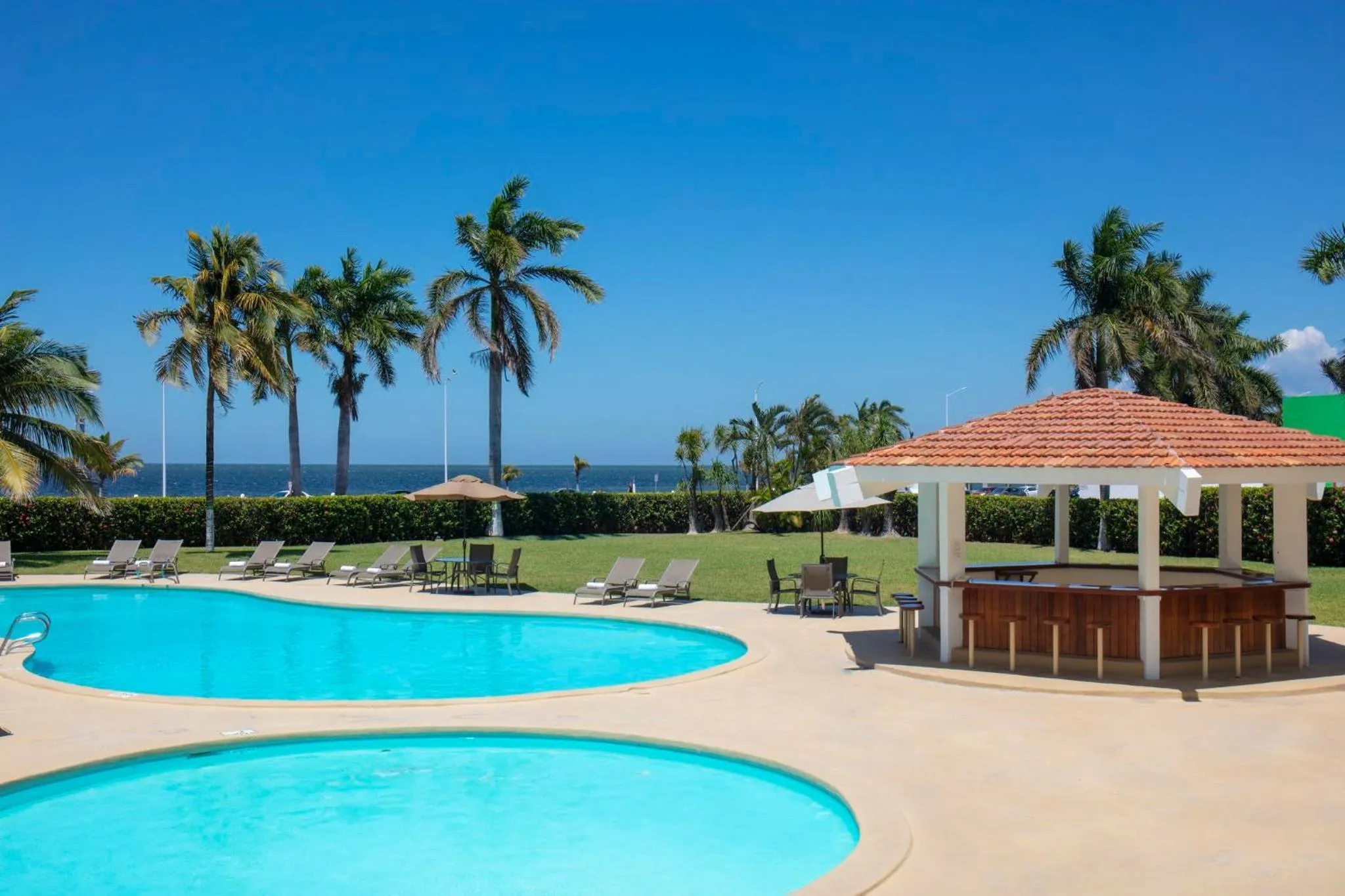 Swimming pool in Gamma Campeche Malecon