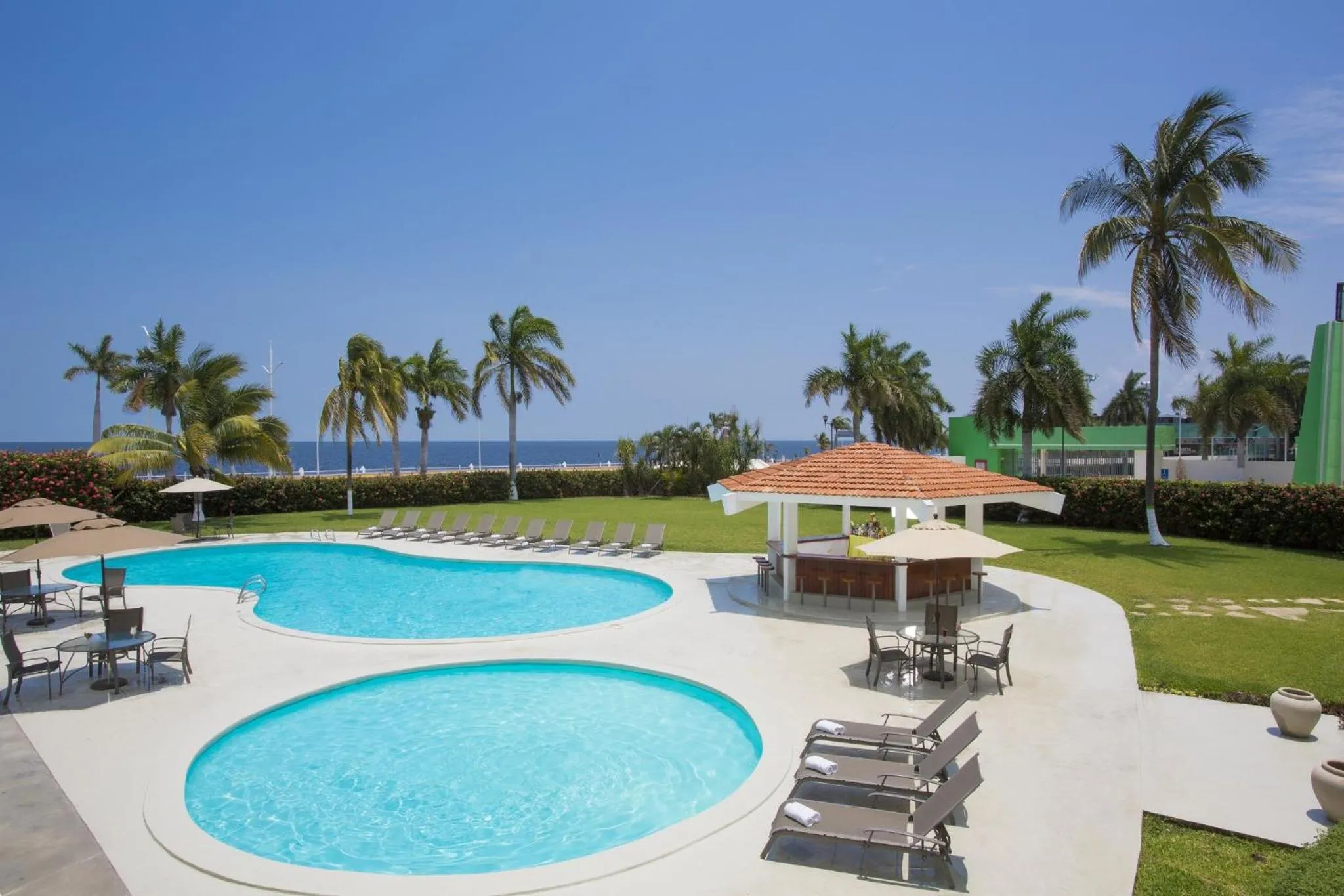 Swimming pool in Gamma Campeche Malecon