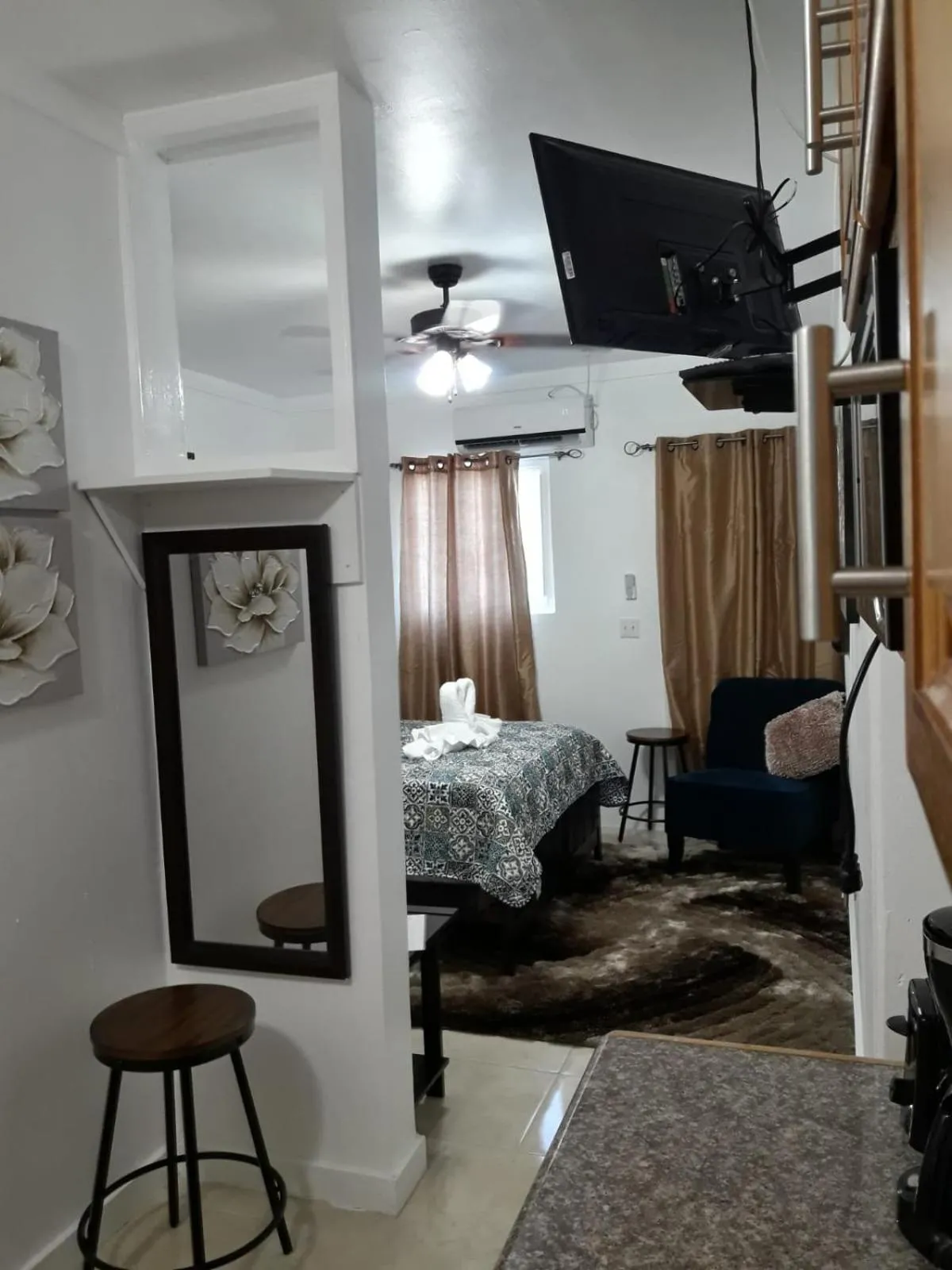Kitchen or kitchenette, Bed in BELL At The Airport Suites Adults Only - Free Airport Transportation
