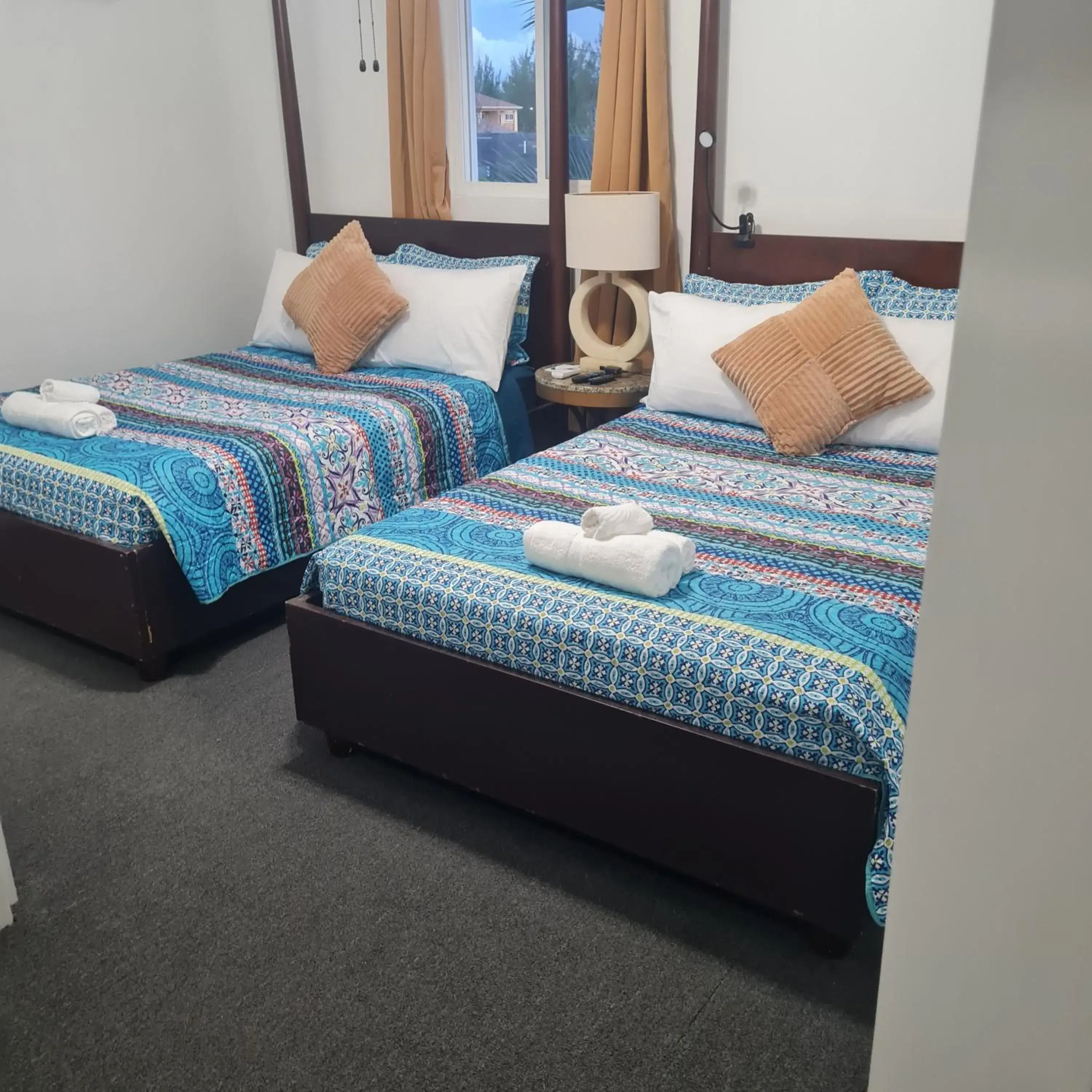 Queen Suite in BELL At The Airport Suites Adults Only - Free Airport Transportation Queen Suite in BELL At The Airport Suites Adults Only - Free Airport Transportation