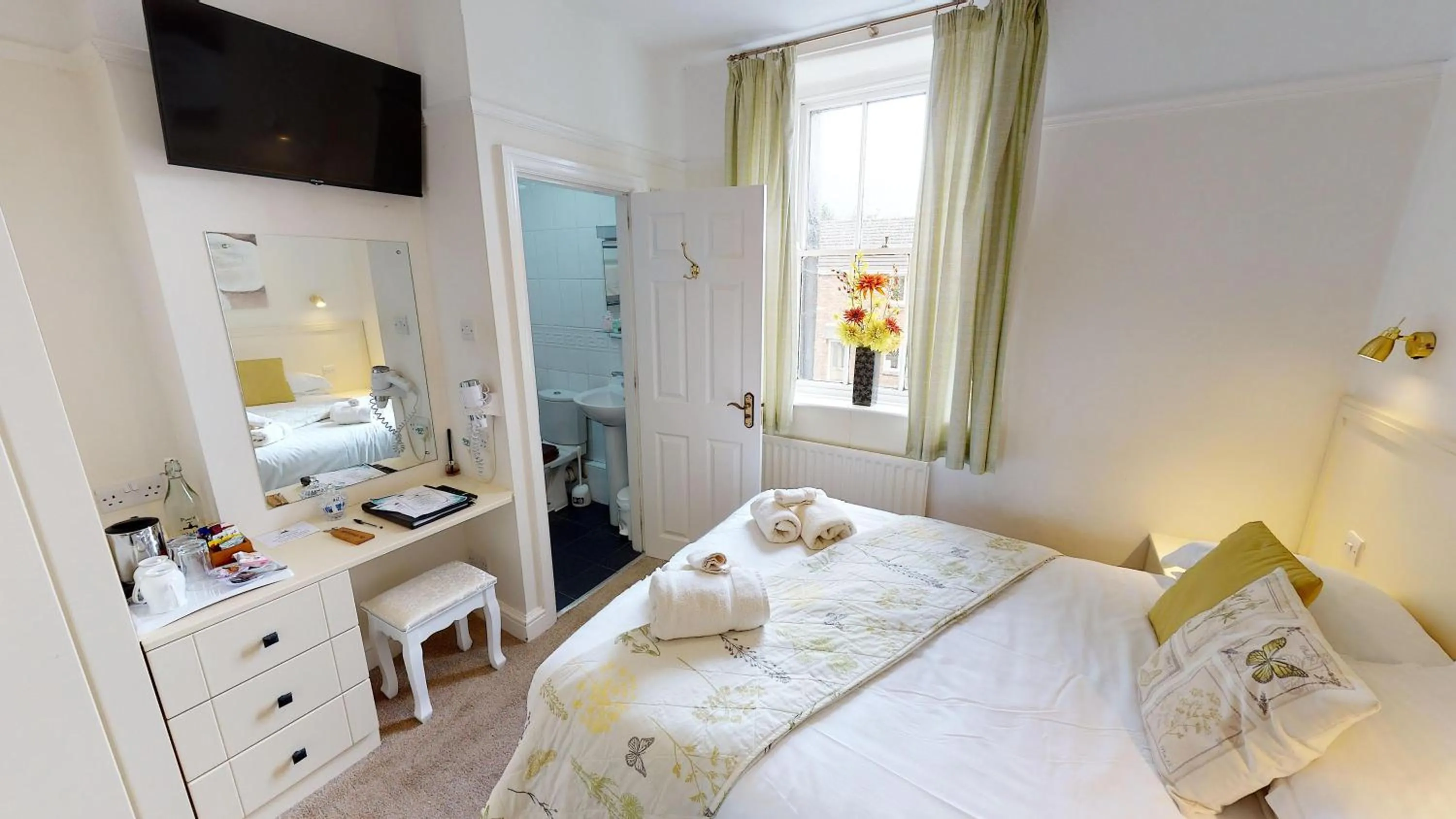 Bedroom, Bed in Black Swan