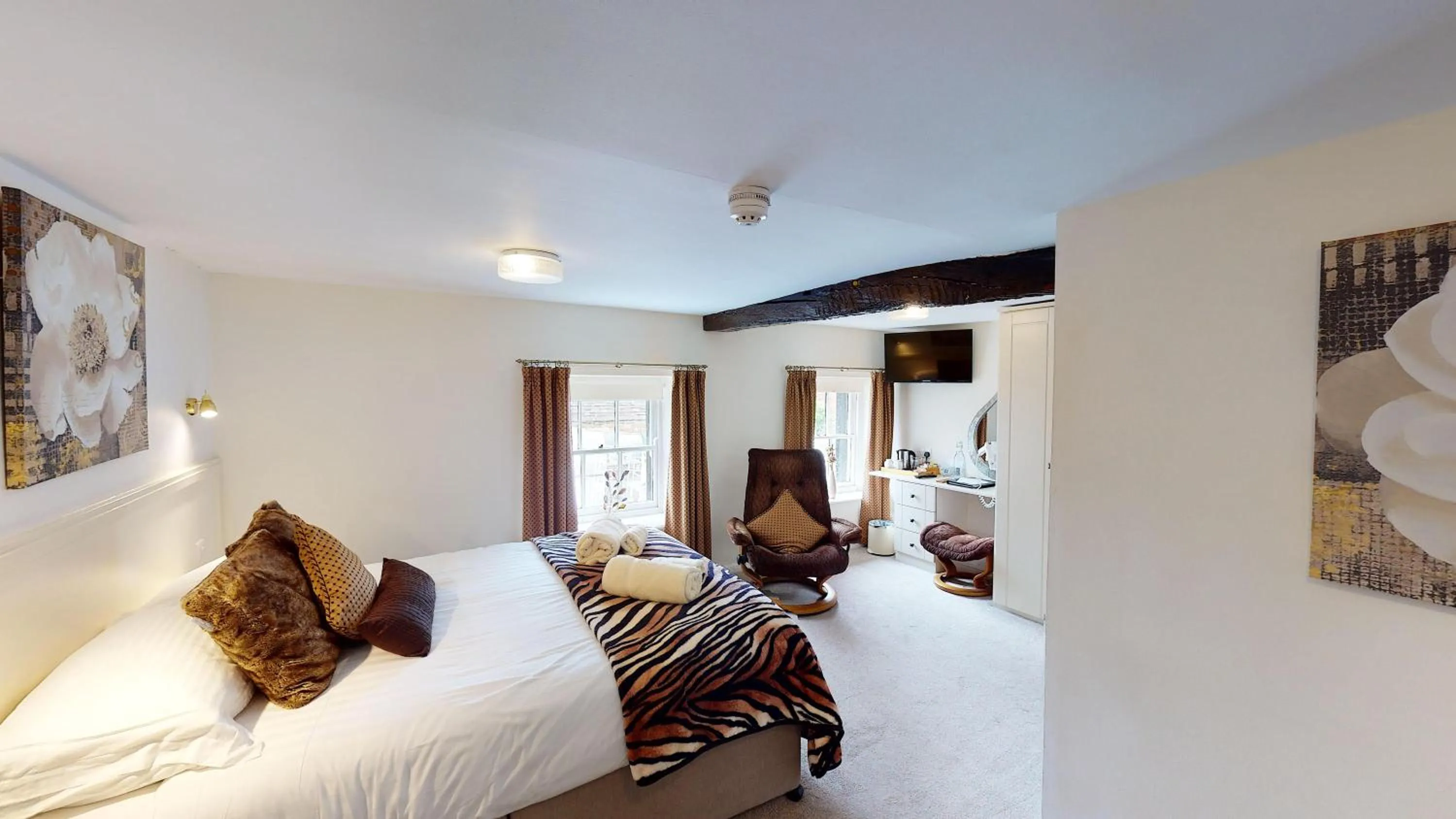 Bedroom, Bed in Black Swan