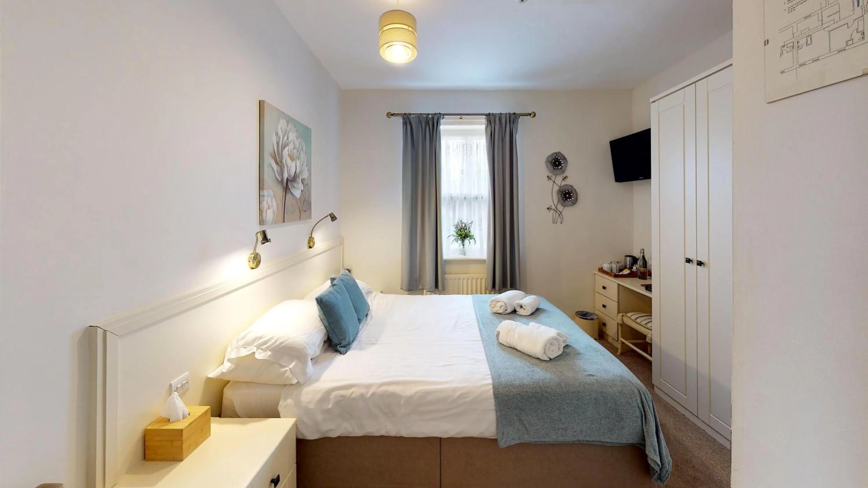 Bedroom, Bed in Black Swan