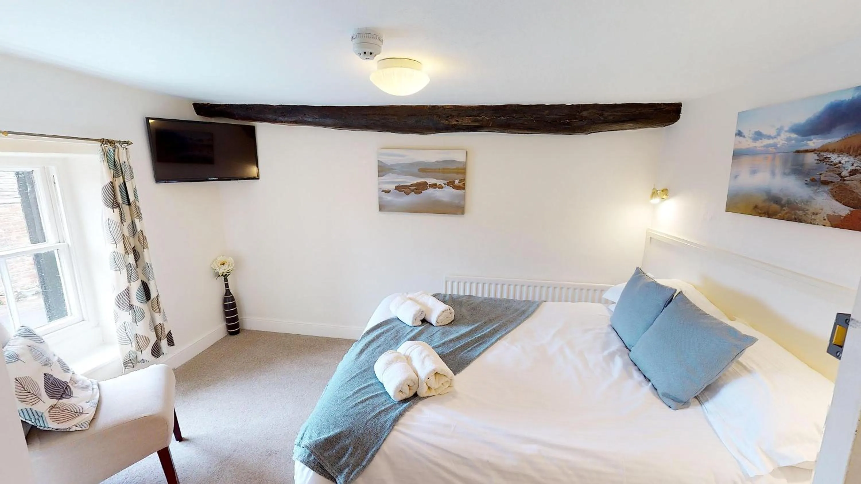 Bedroom, Bed in Black Swan