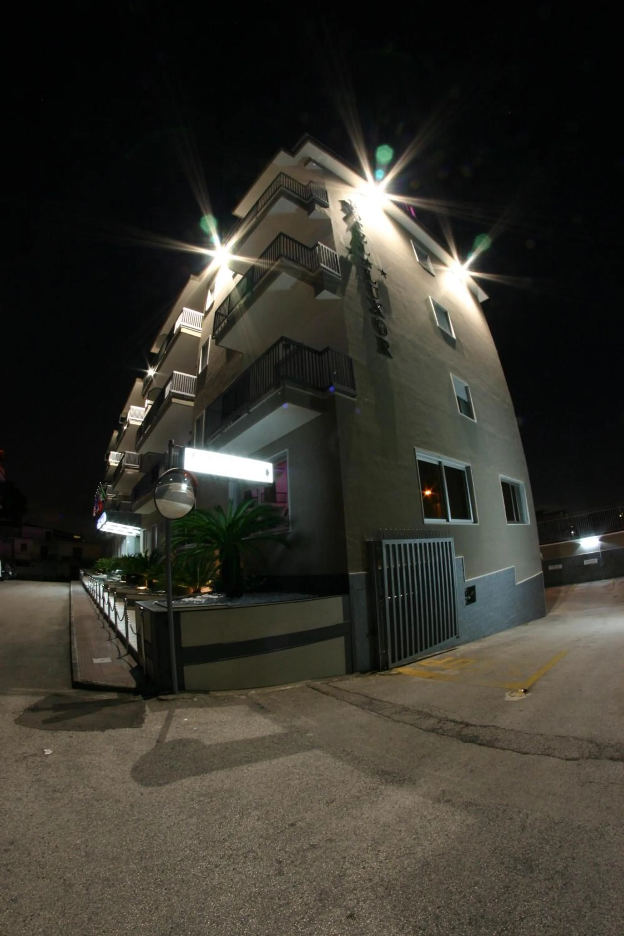 Facade/entrance in Hotel Luxor