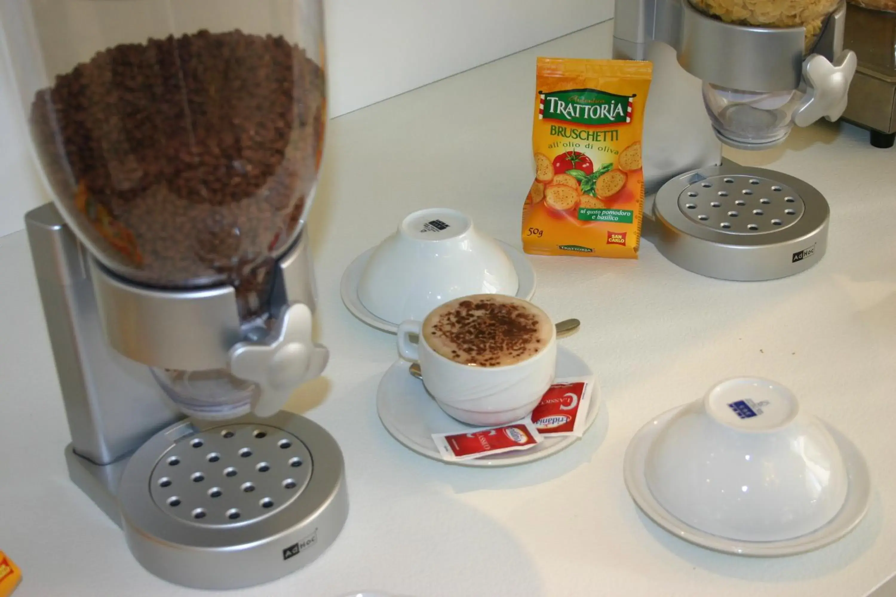 Lounge or bar in Hotel Luxor Lounge or bar in Hotel Luxor