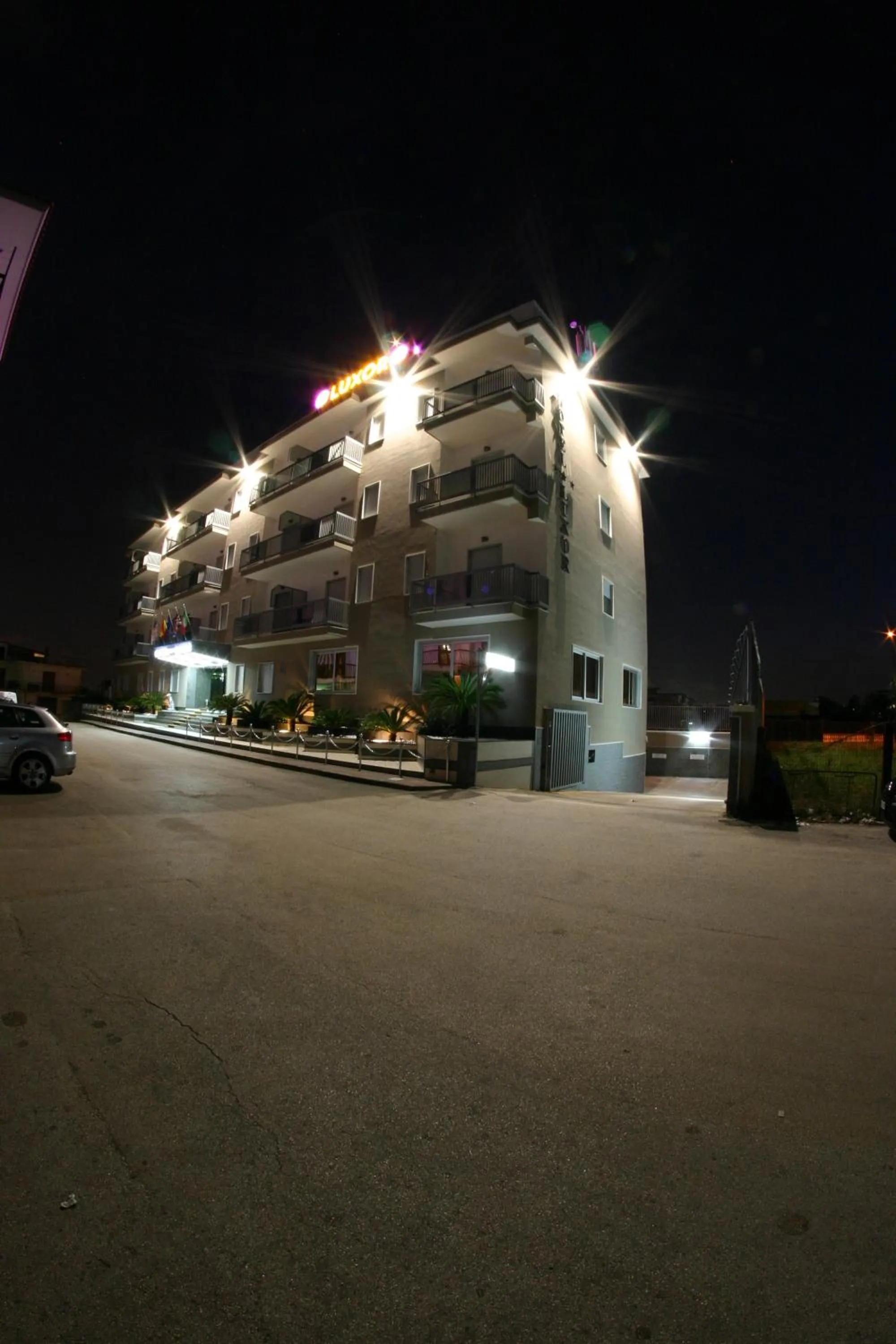 Facade/entrance in Hotel Luxor
