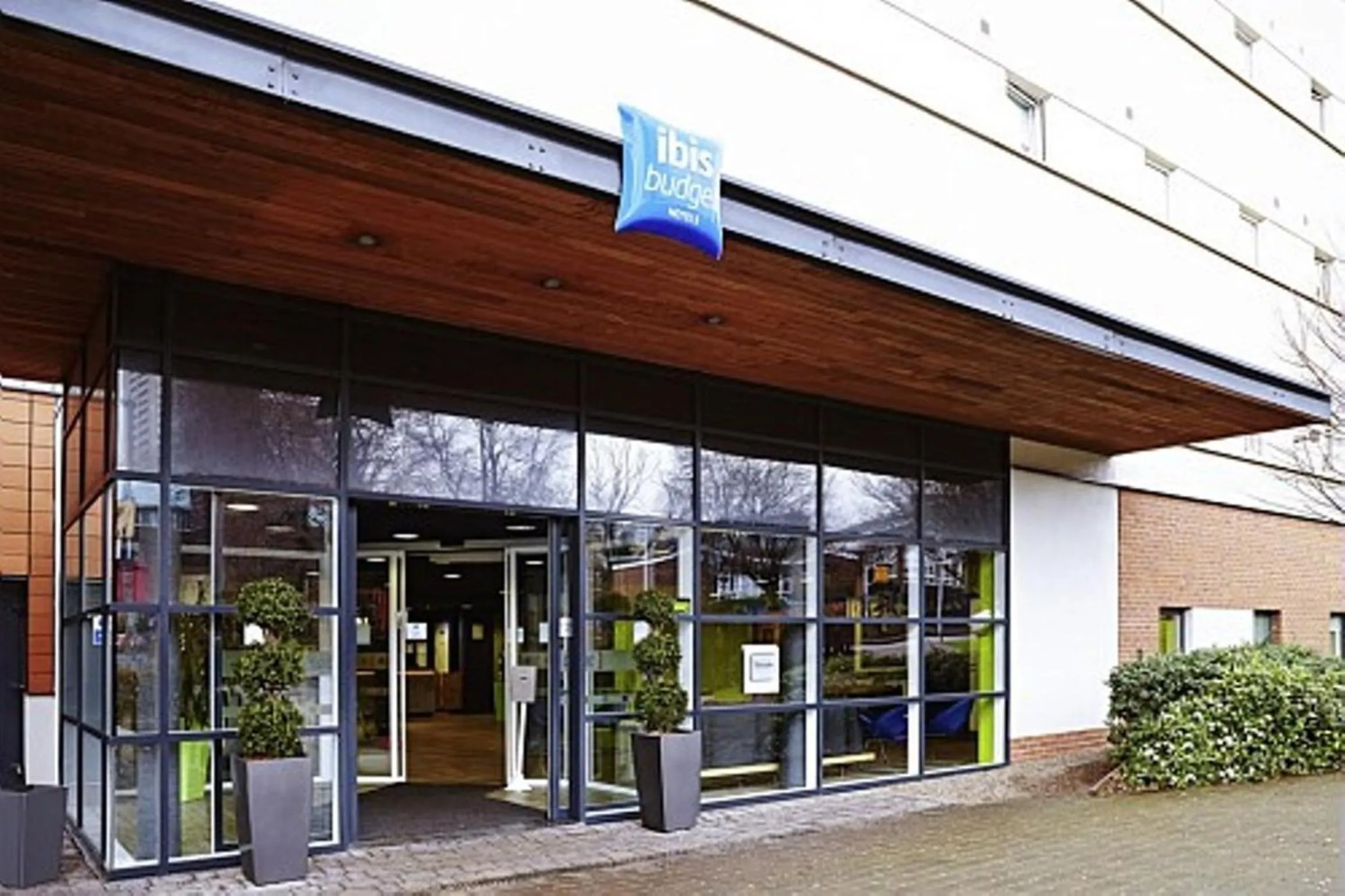 Facade/entrance in ibis budget Birmingham Centre