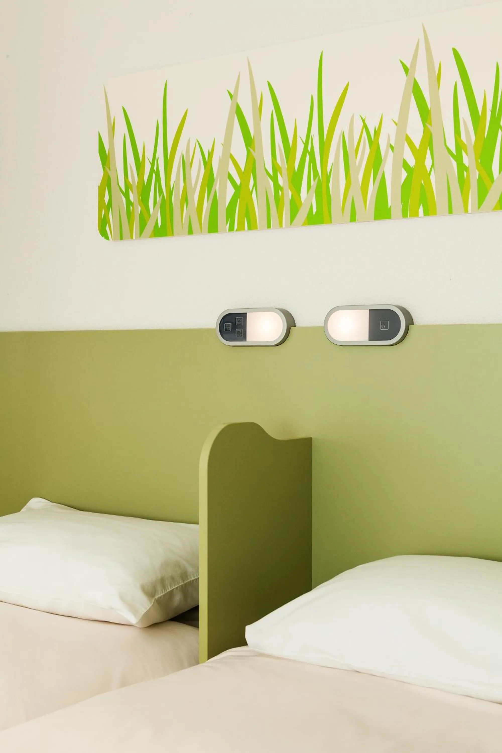 Bedroom, Bed in ibis budget Birmingham Centre