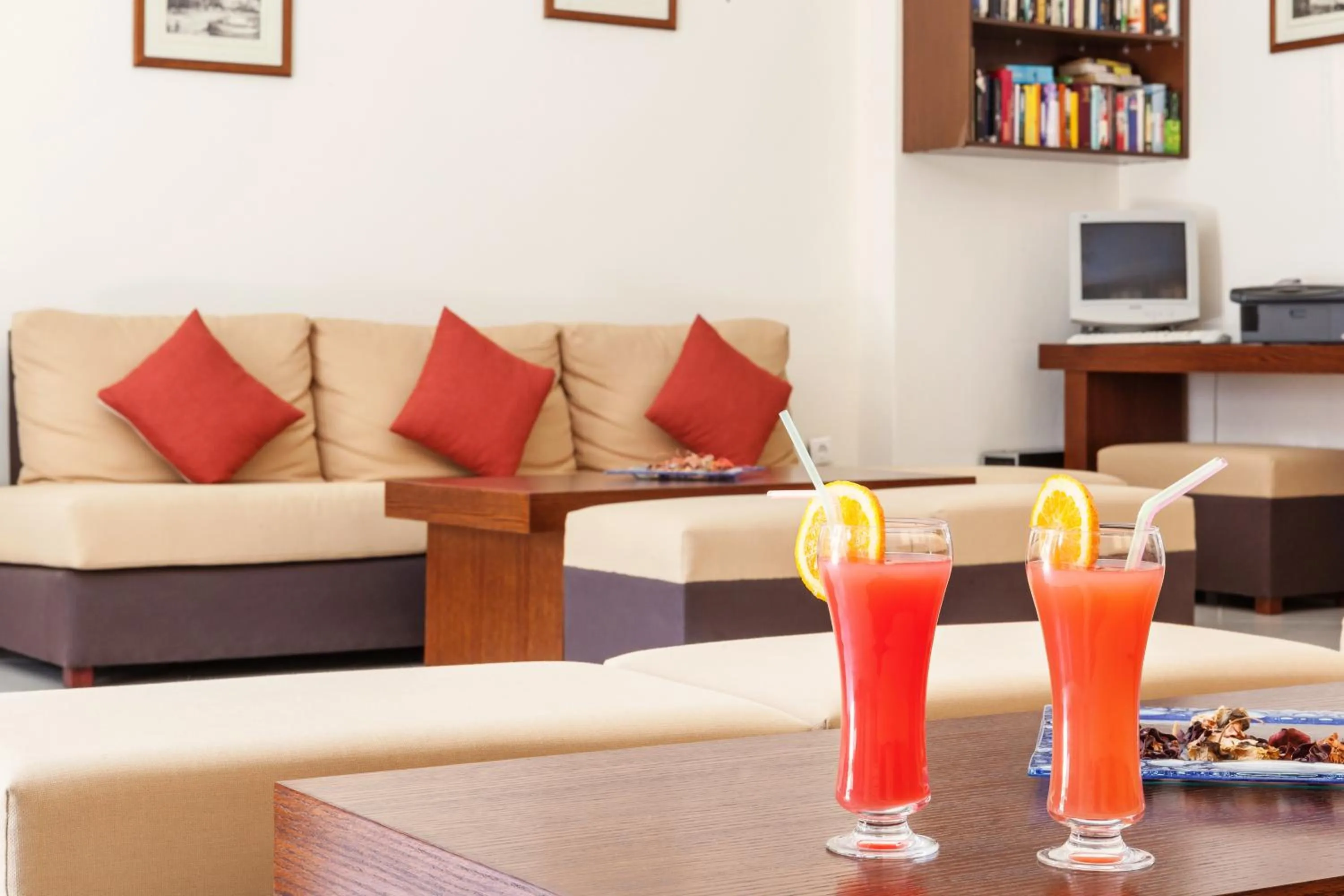 Communal lounge/ TV room in Aeolos Hotel