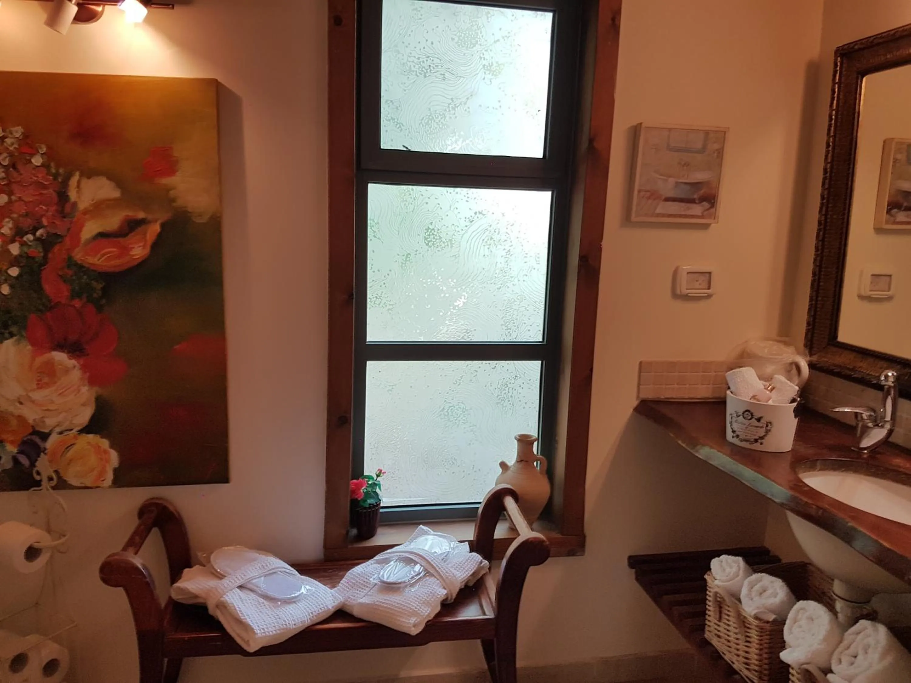 Shower in Betzel Ha'Ella