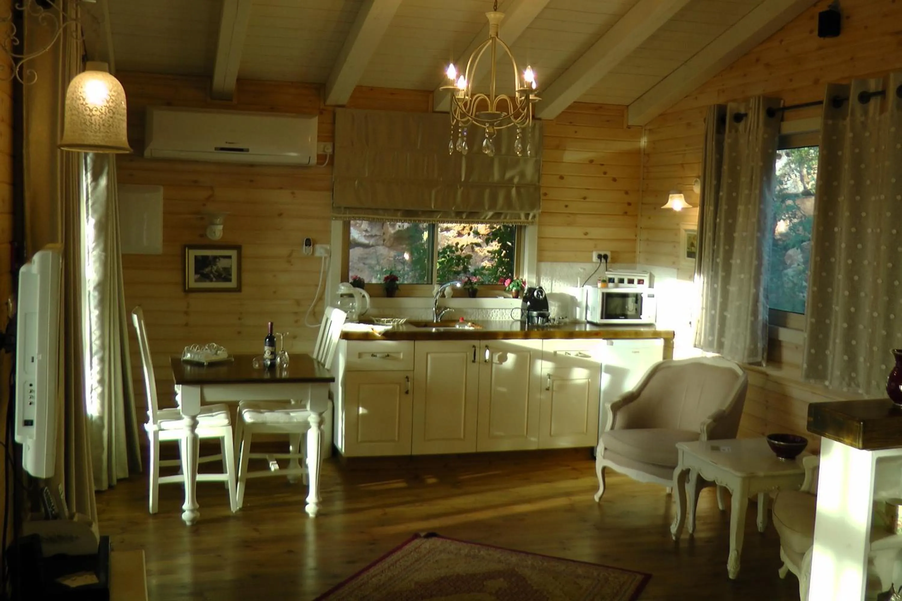 Summer in Betzel Ha'Ella