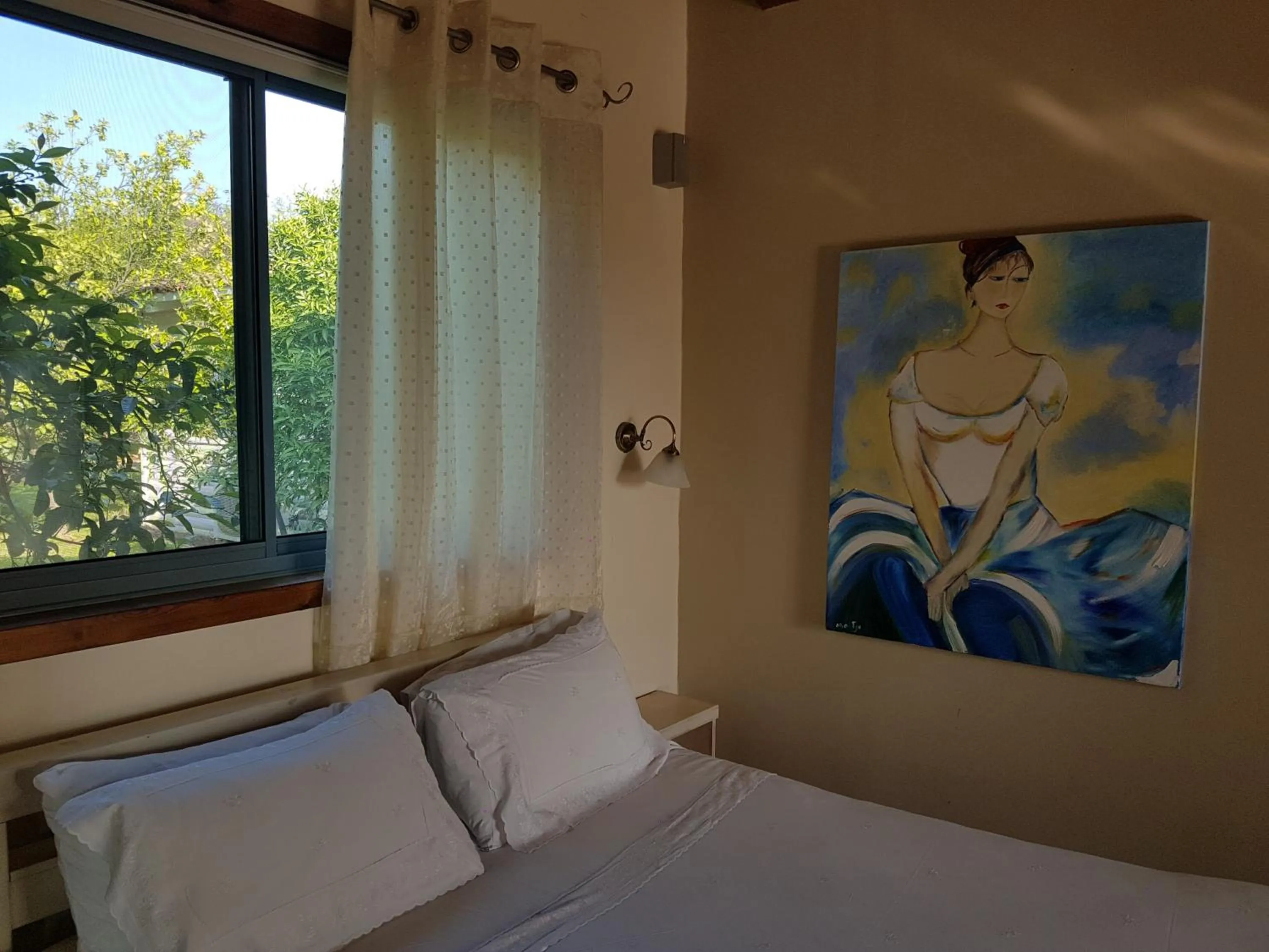 Bed in Betzel Ha'Ella