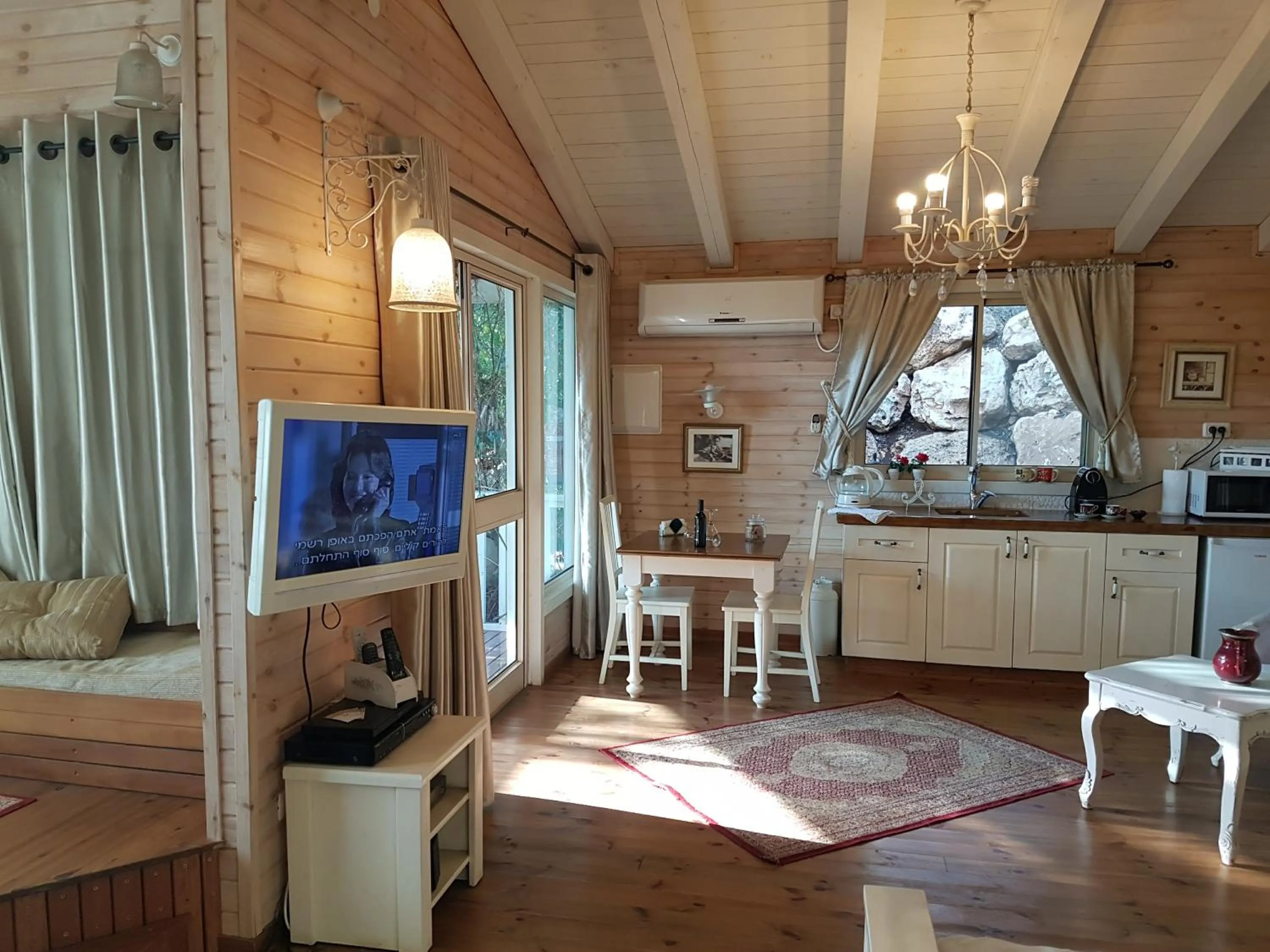 Coffee/tea facilities in Betzel Ha'Ella