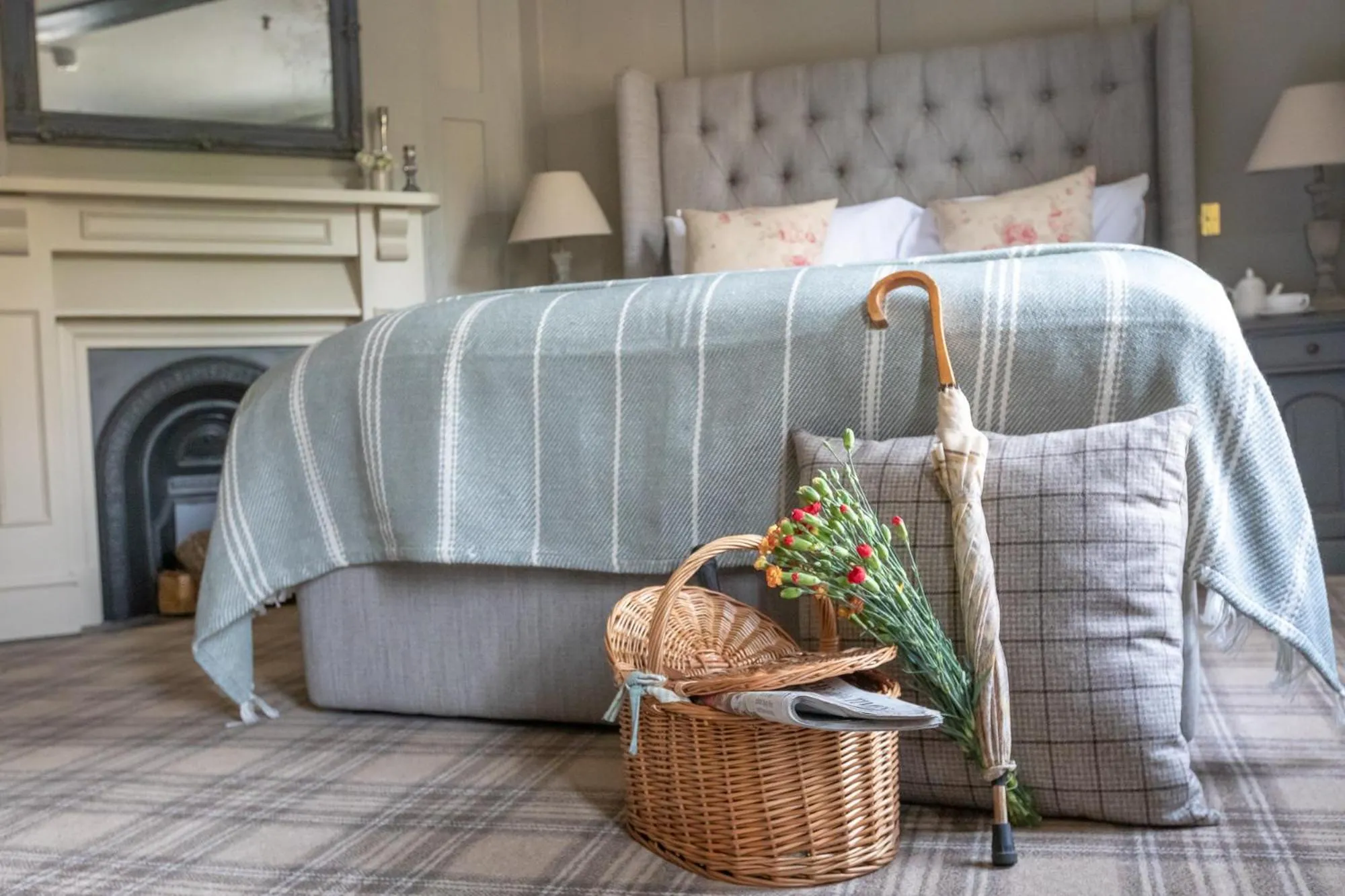 Bedroom, Bed in The Running Horses