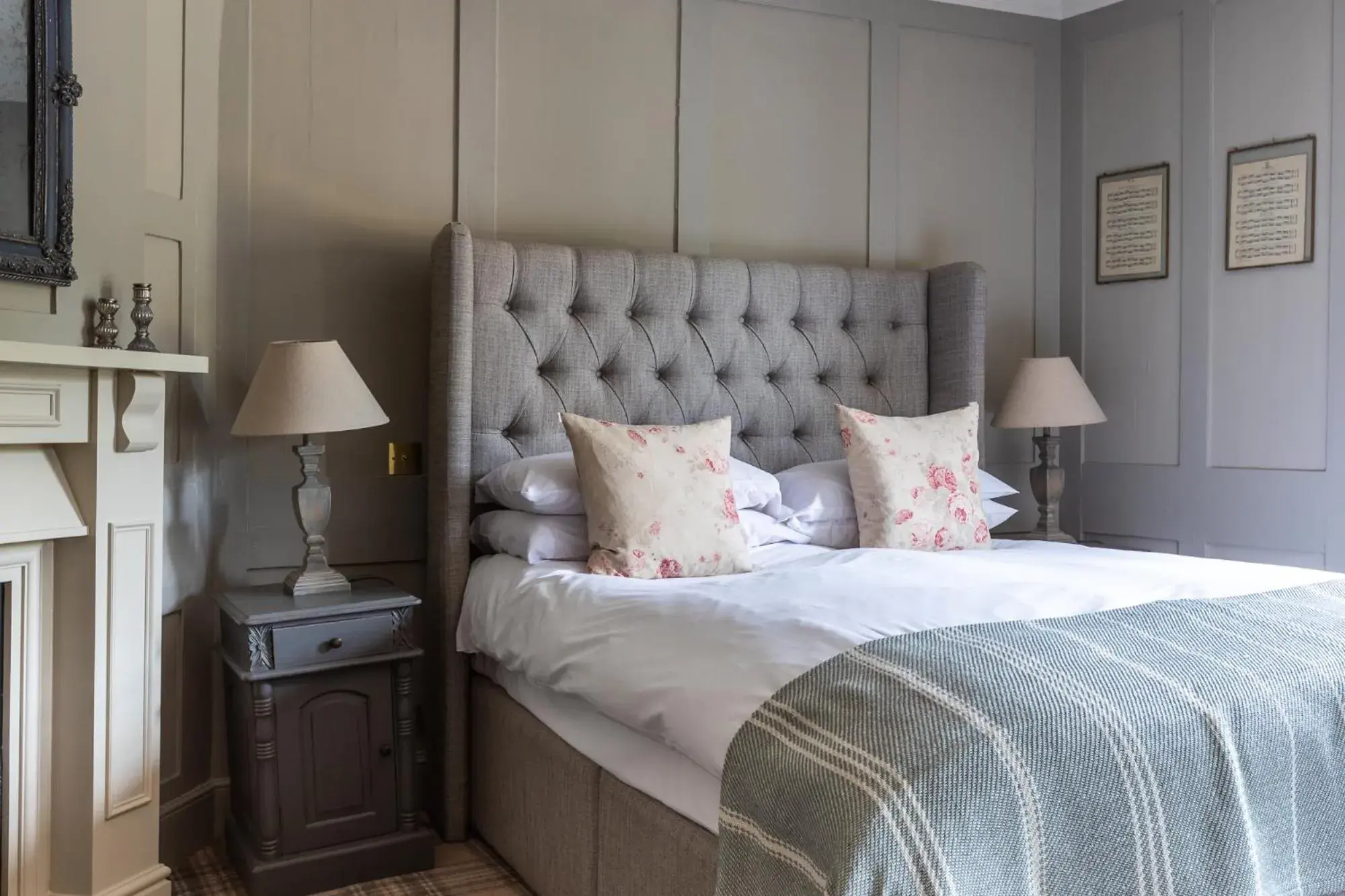 Bedroom, Bed in The Running Horses Bedroom, Bed in The Running Horses