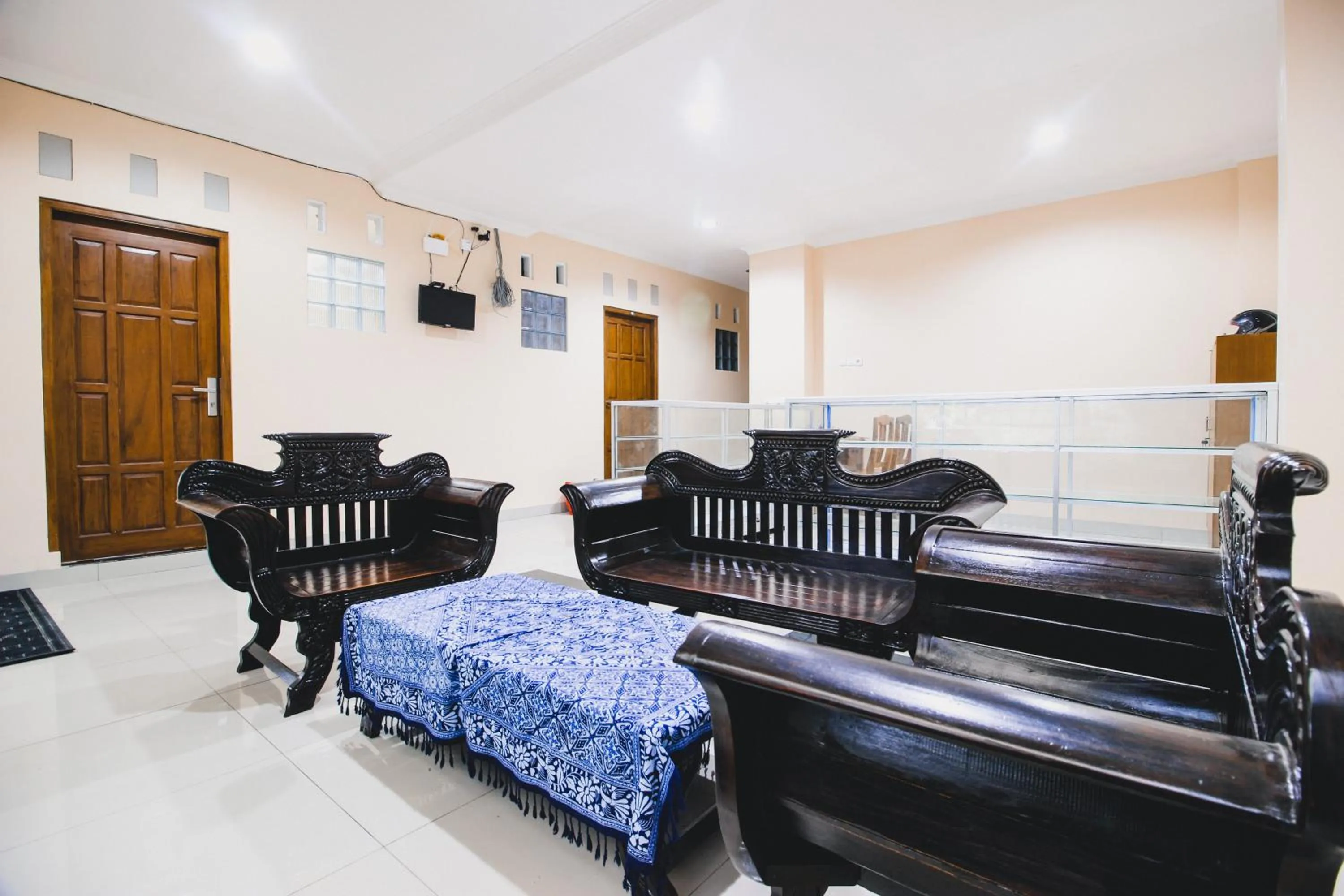 Lobby or reception in RedDoorz Plus @ Pogung Raya