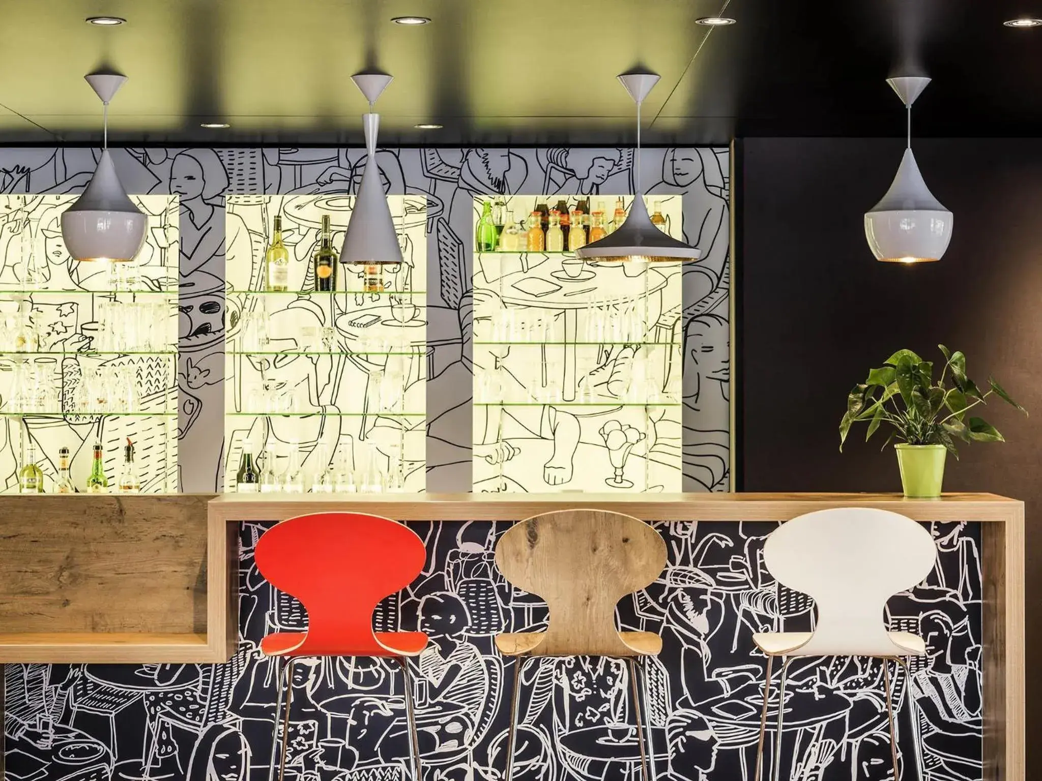 Lounge or bar in ibis Troyes Centre Lounge or bar in ibis Troyes Centre