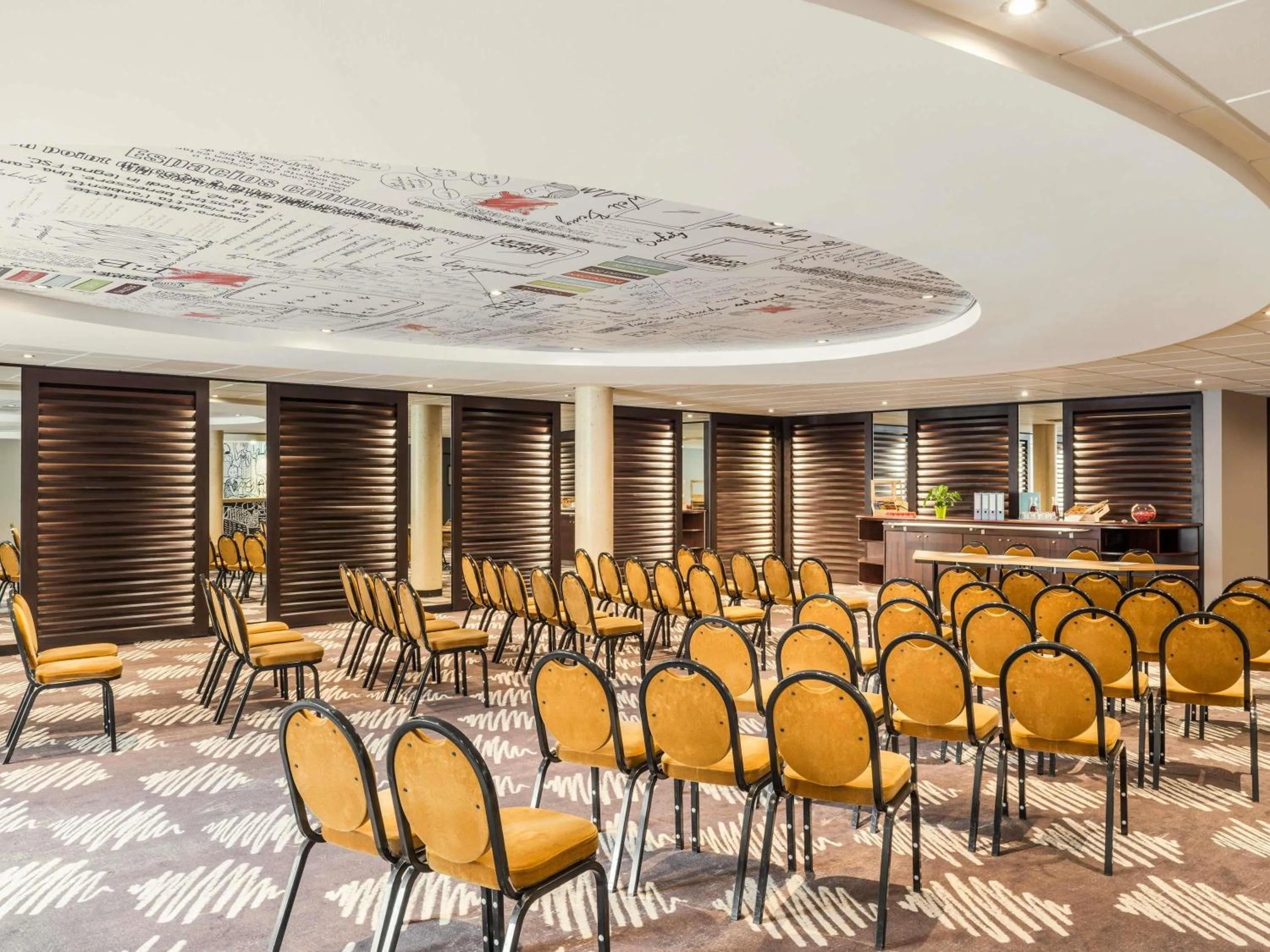 Meeting/conference room in ibis Troyes Centre