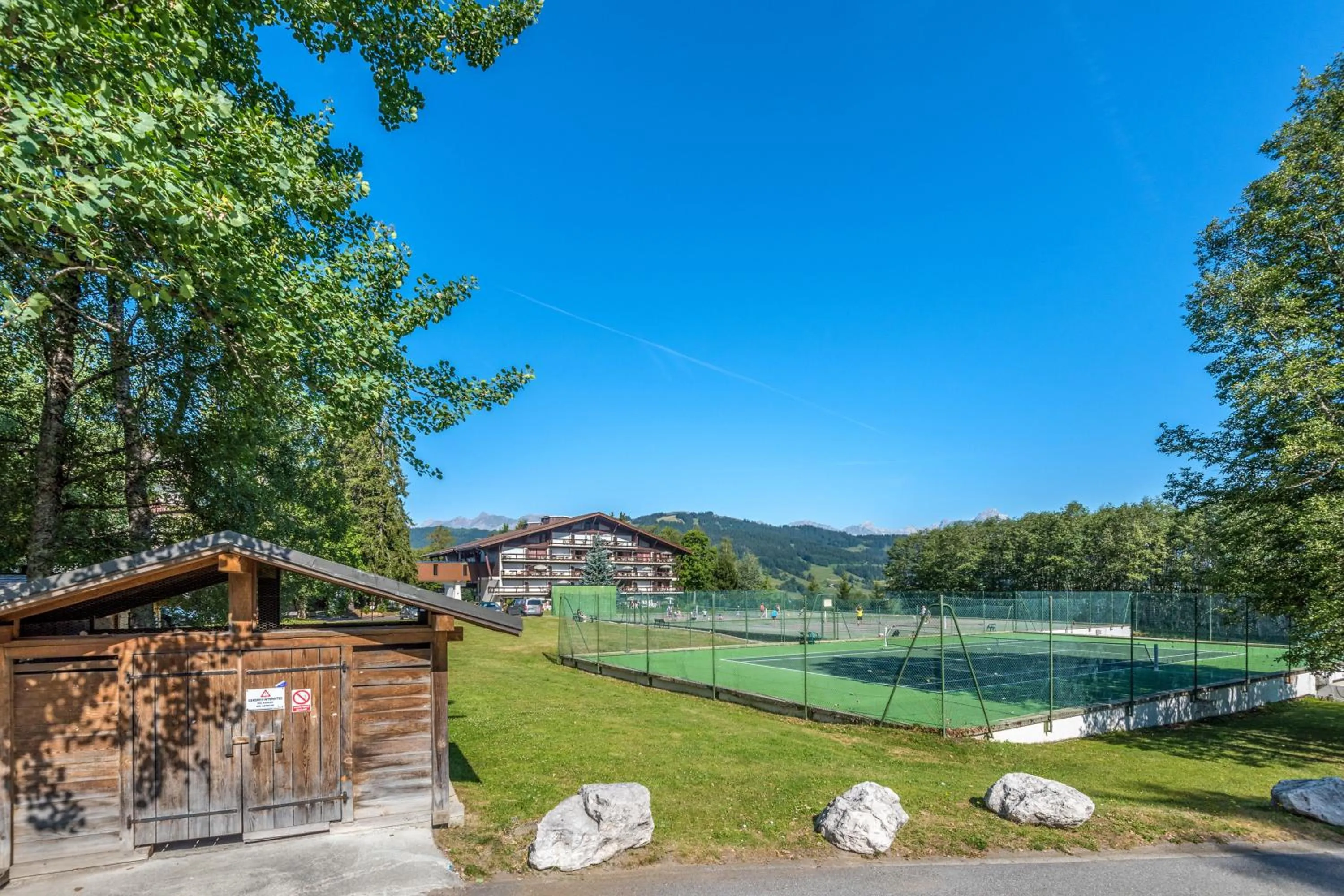 Facade/entrance in Résidence Pierre & Vacances Le Mont d'Arbois