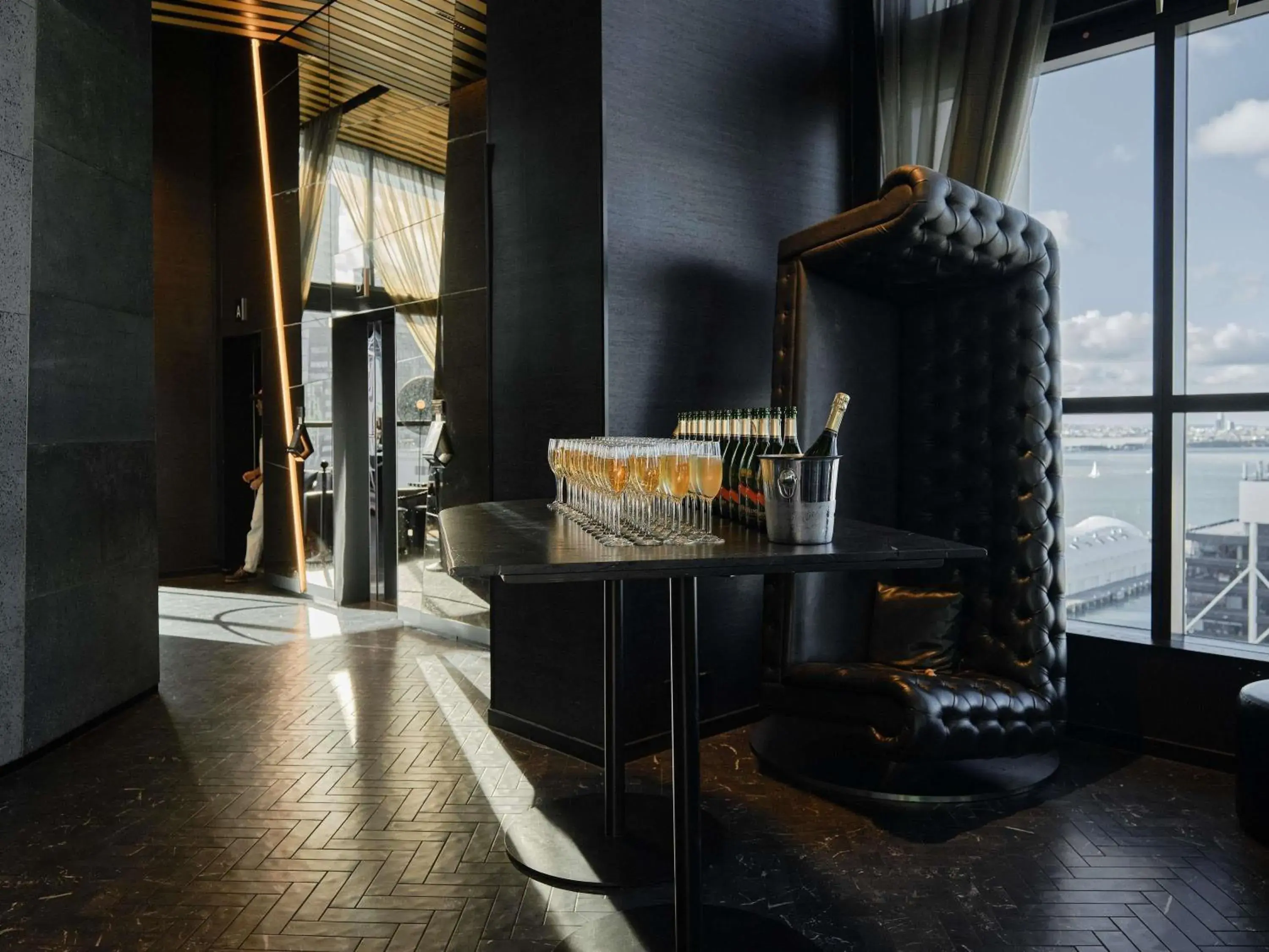 Lounge or bar in SO/ Auckland Lounge or bar in SO/ Auckland