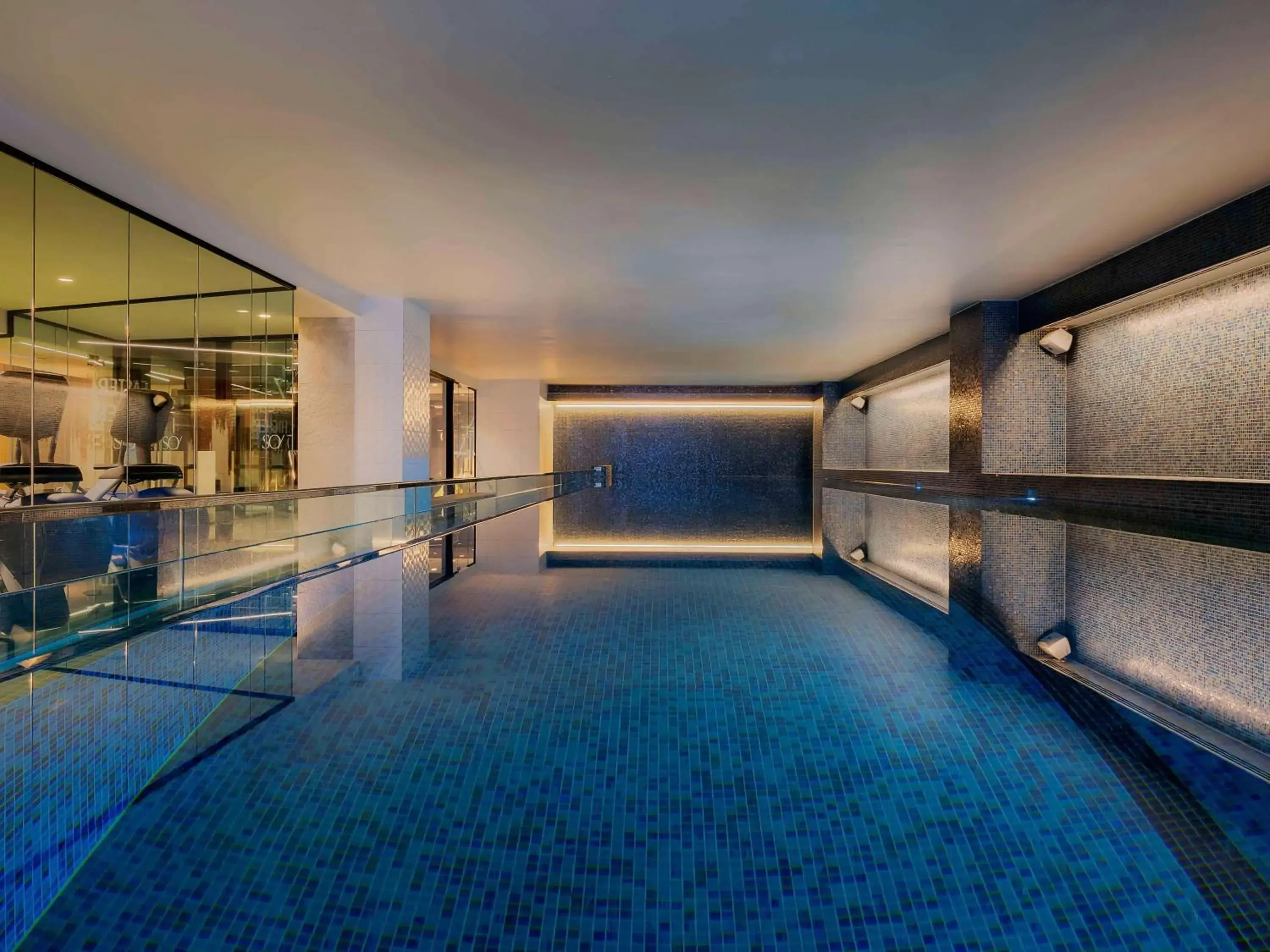 Pool view in SO/ Auckland Pool view in SO/ Auckland