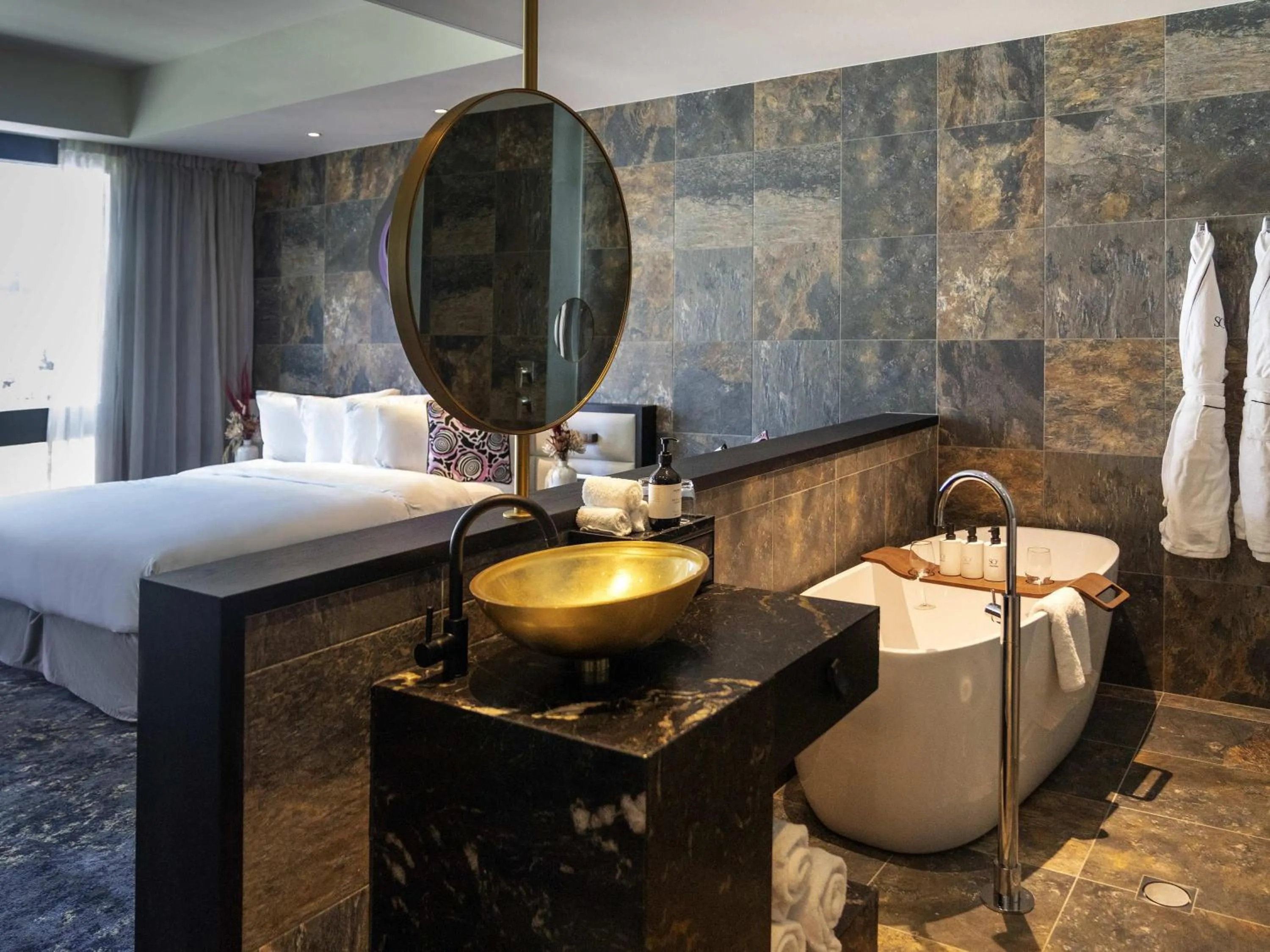 Bedroom, Bed in SO/ Auckland