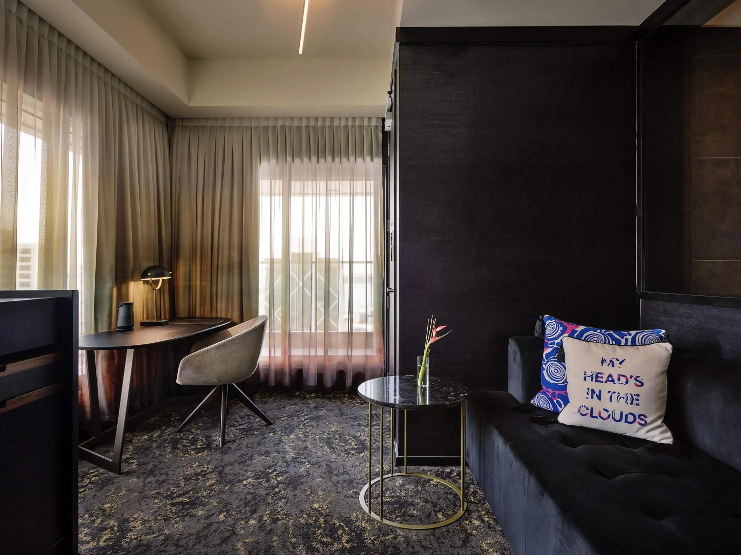 Photo of the whole room in SO/ Auckland