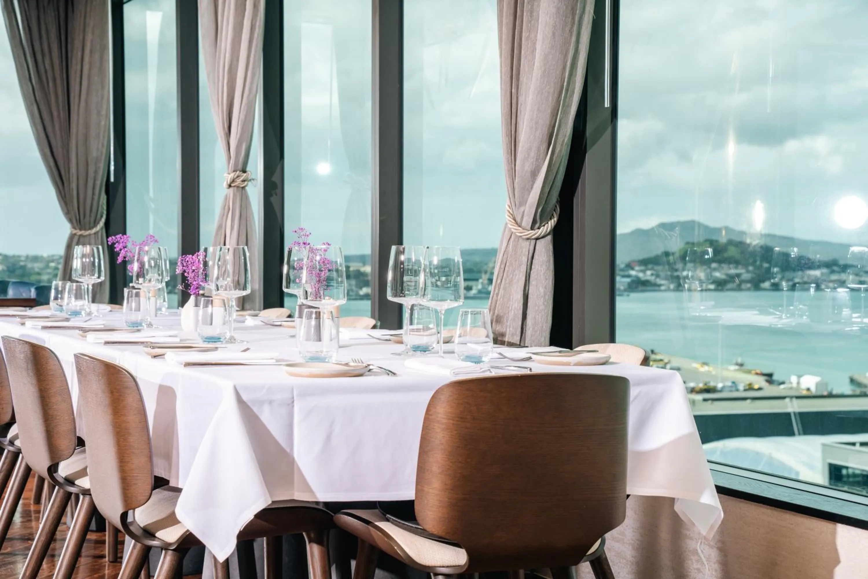 Restaurant/places to eat in SO/ Auckland