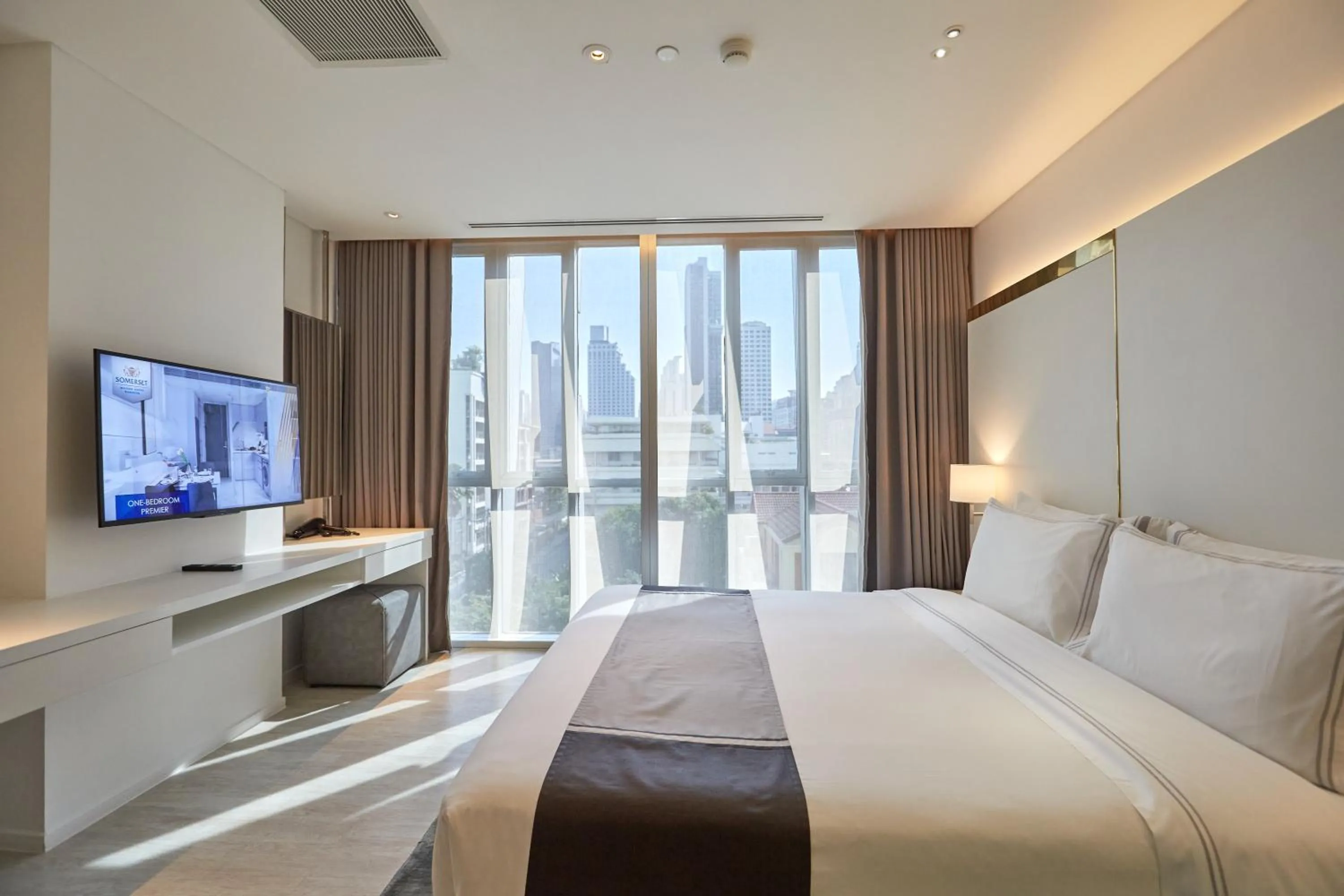 View (from property/room), Bed in Somerset Maison Asoke Bangkok