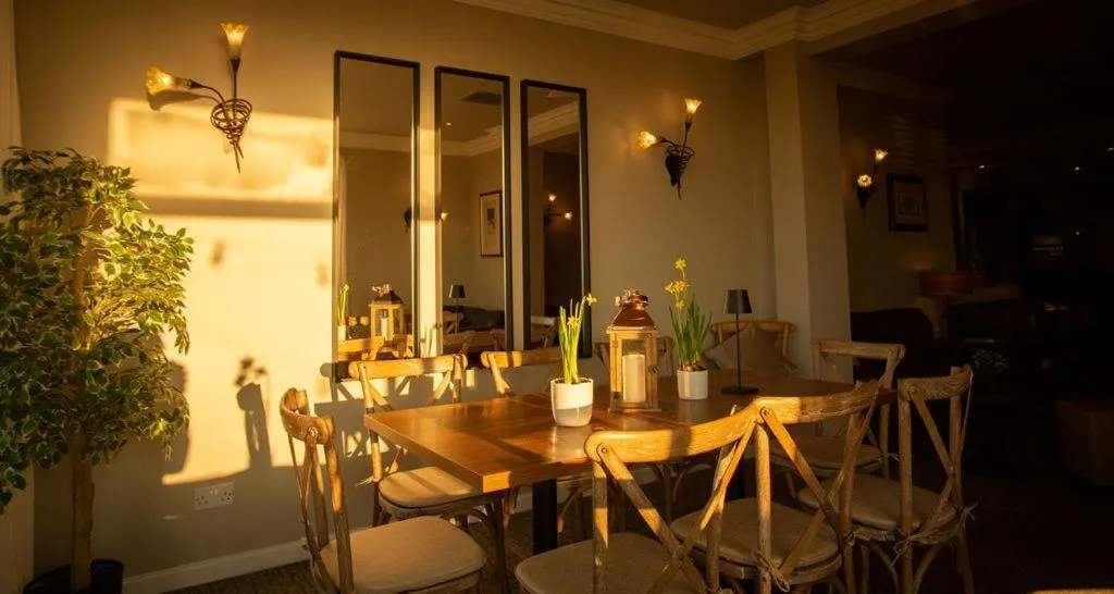 Restaurant/places to eat in Beamish Park Hotel