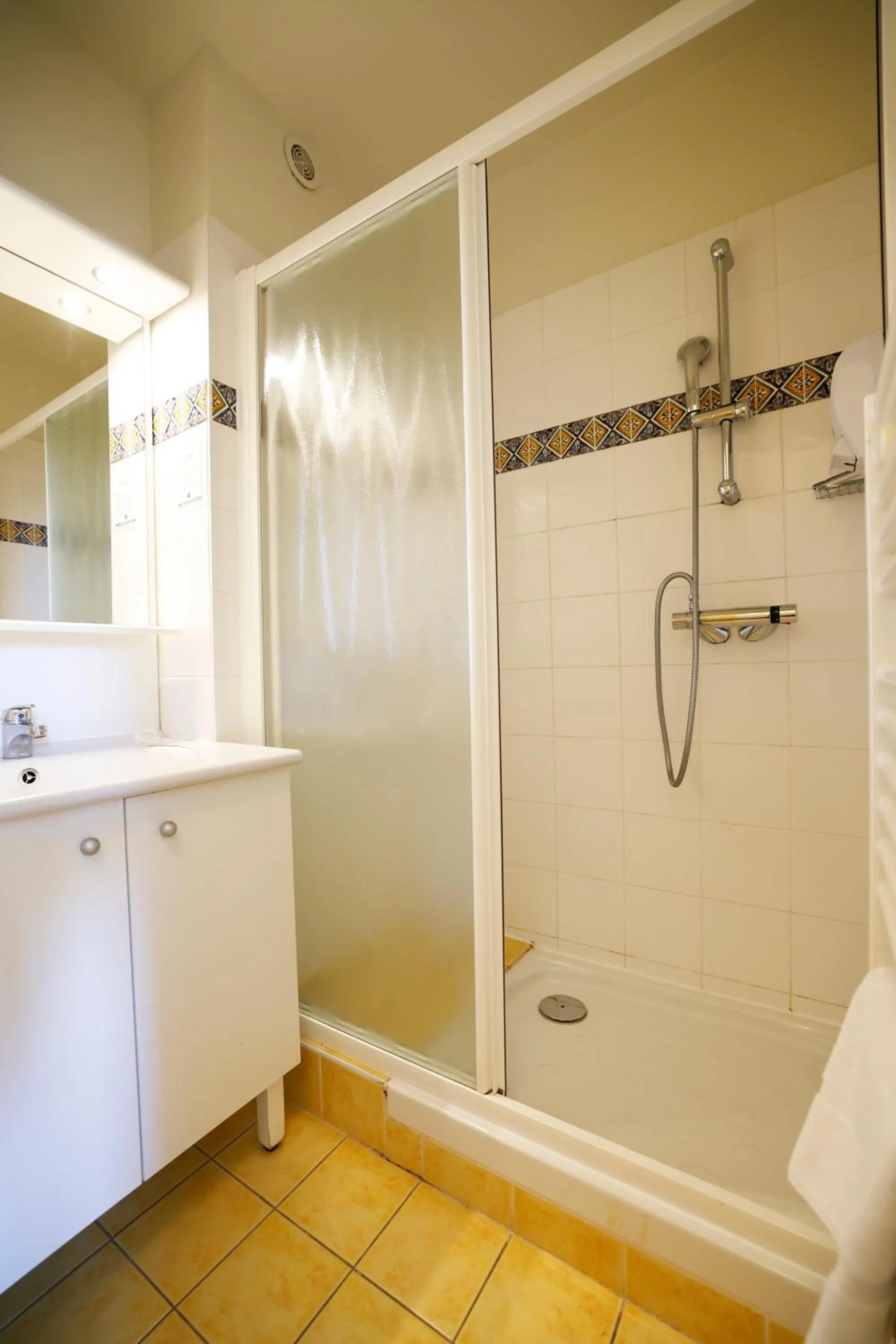 Bathroom in Village vacances Le Hameau des Oliviers