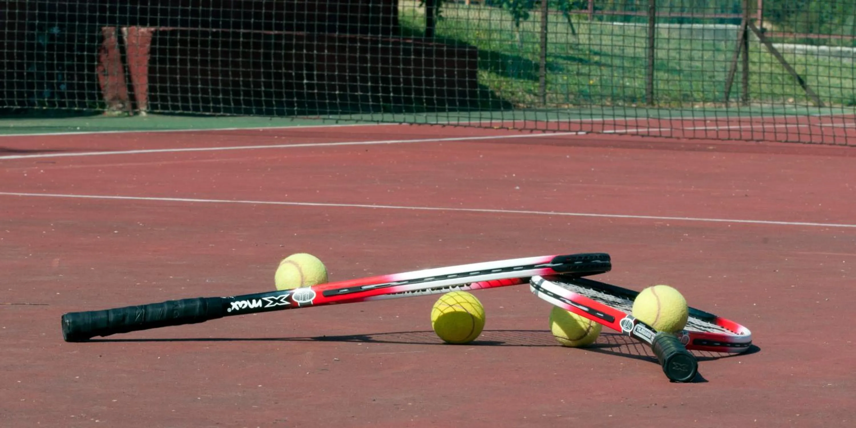 Tennis court in Art Hotel superior