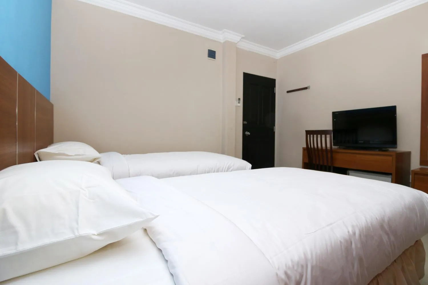 Bedroom, Bed in Safina Inn Syariah Sekupang Batam