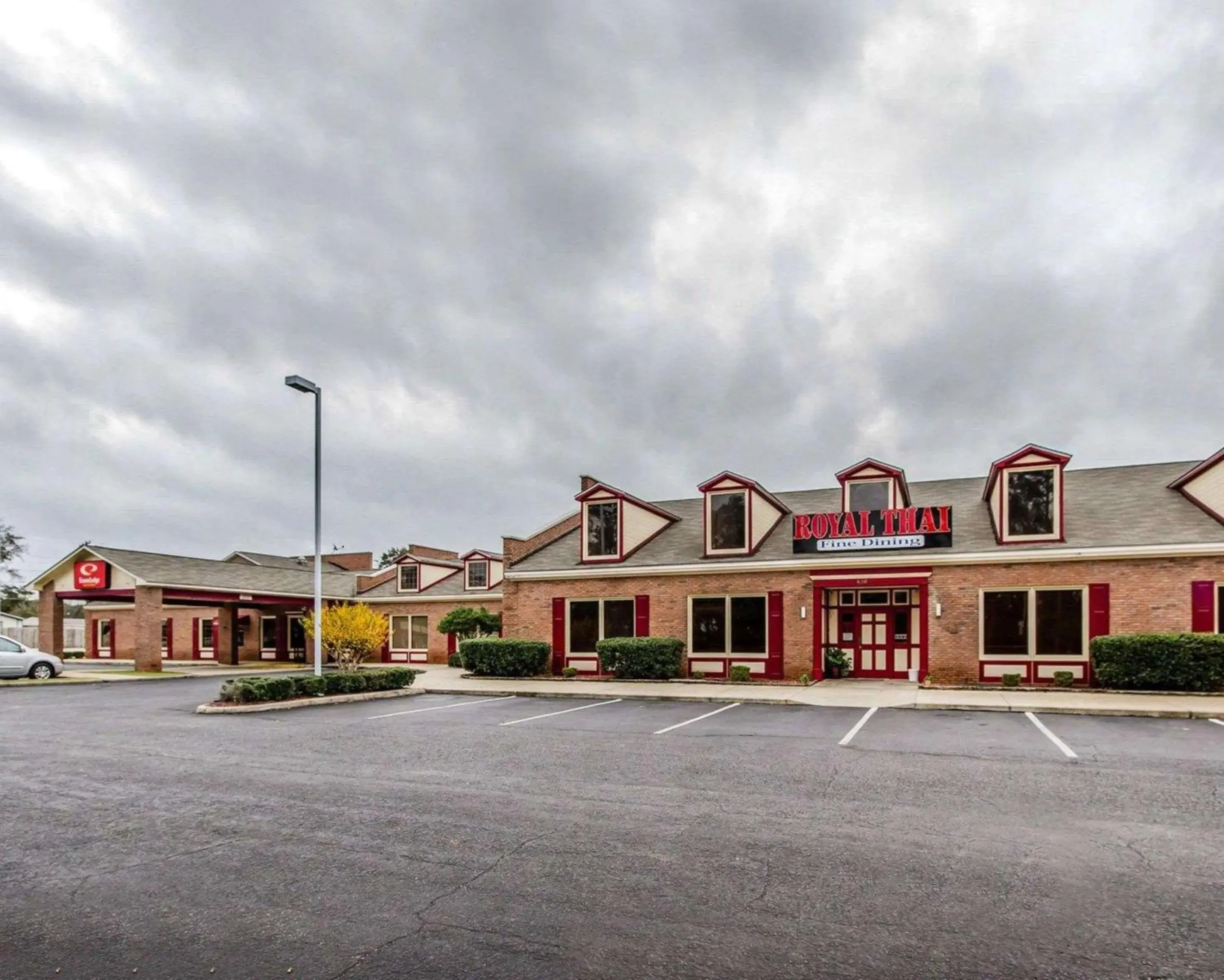 Property Building in Econo Lodge Inn & Suites Enterprise